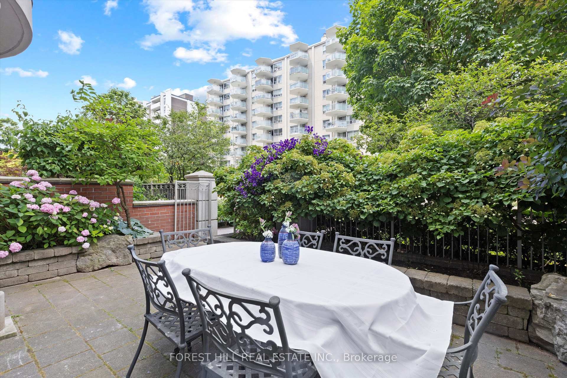 









33


Delisle

Avenue, 108,
Toronto,




ON
M4V 3C7

