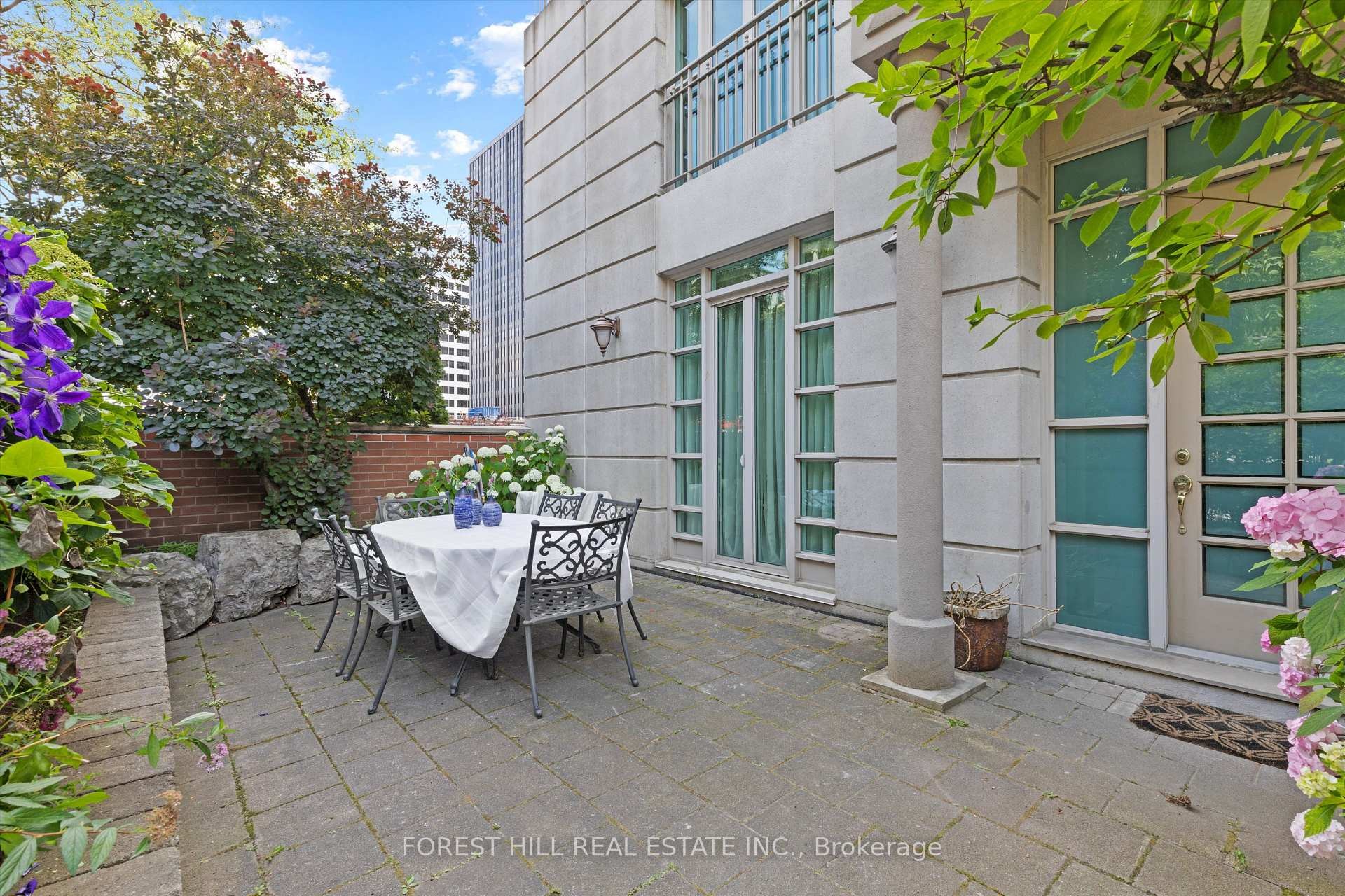 









33


Delisle

Avenue, 108,
Toronto,




ON
M4V 3C7

