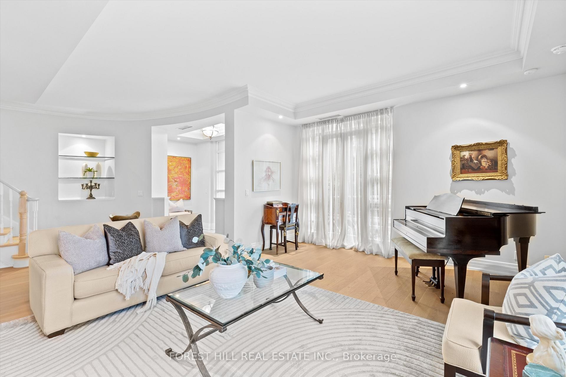 









33


Delisle

Avenue, 108,
Toronto,




ON
M4V 3C7

