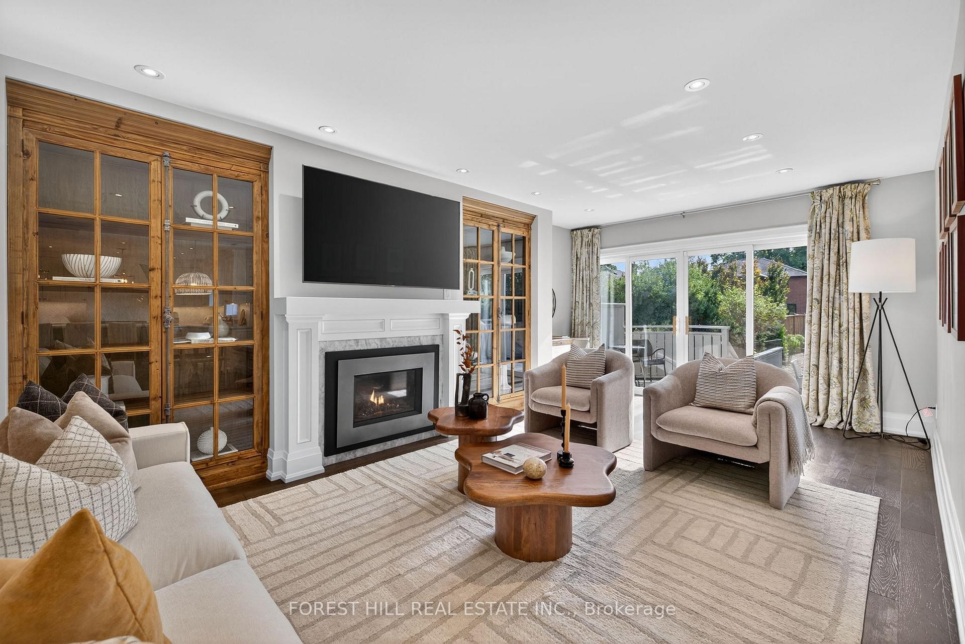









101


Bombay

Avenue,
Toronto,




ON
M3H 1C1


