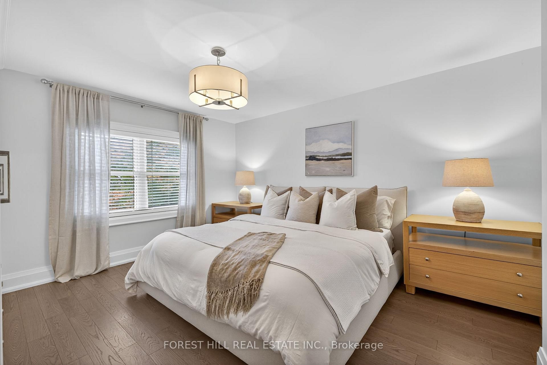 









101


Bombay

Avenue,
Toronto,




ON
M3H 1C1

