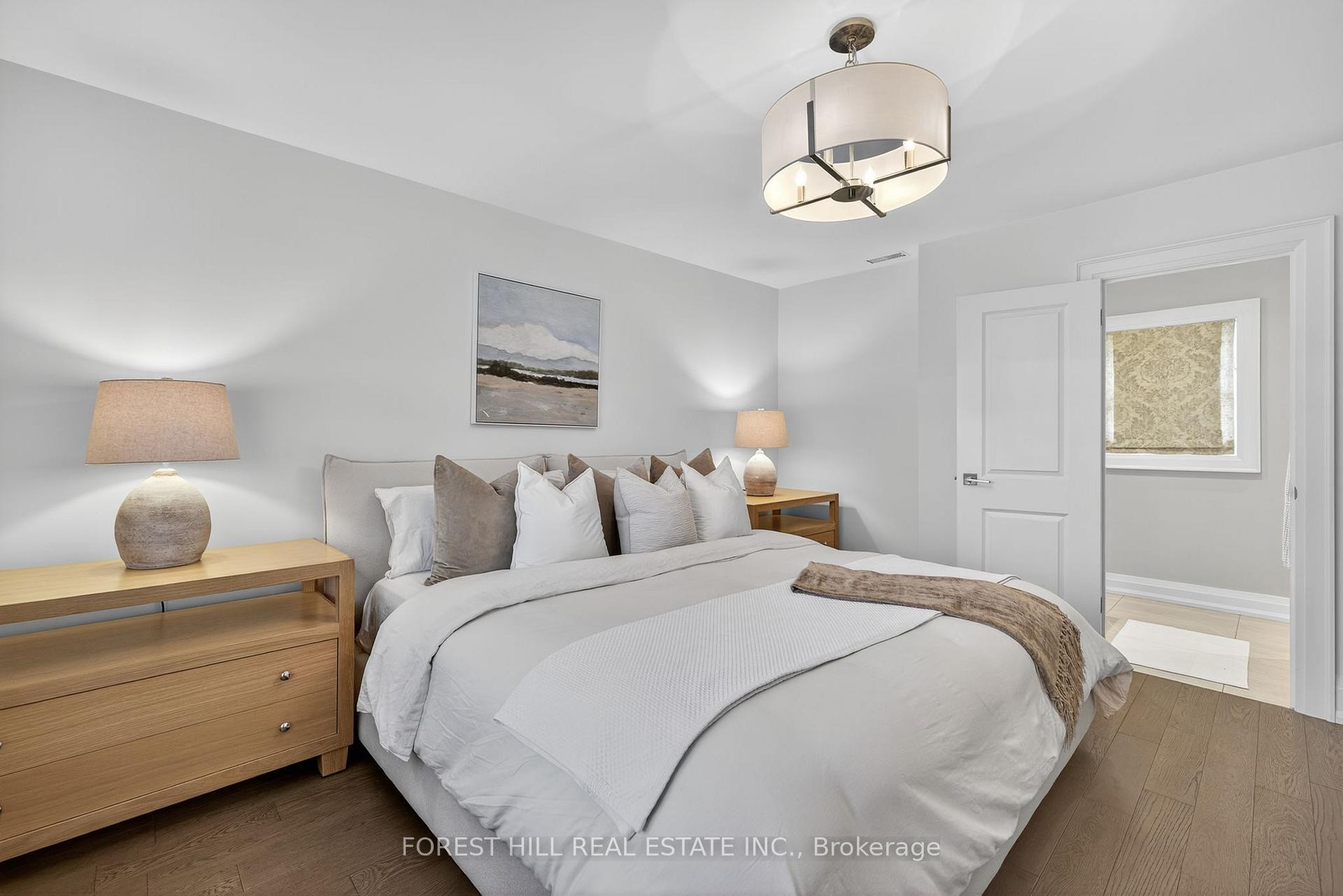 









101


Bombay

Avenue,
Toronto,




ON
M3H 1C1

