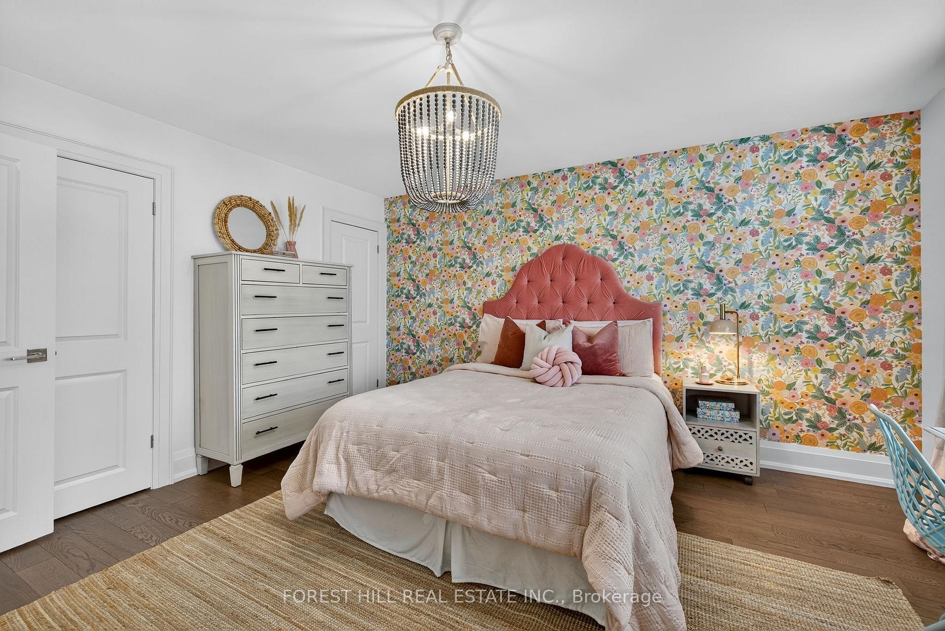 









101


Bombay

Avenue,
Toronto,




ON
M3H 1C1

