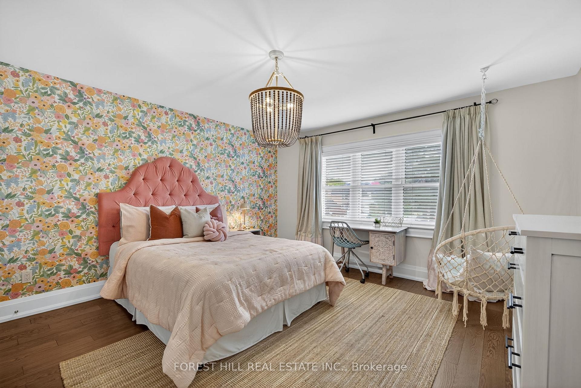 









101


Bombay

Avenue,
Toronto,




ON
M3H 1C1


