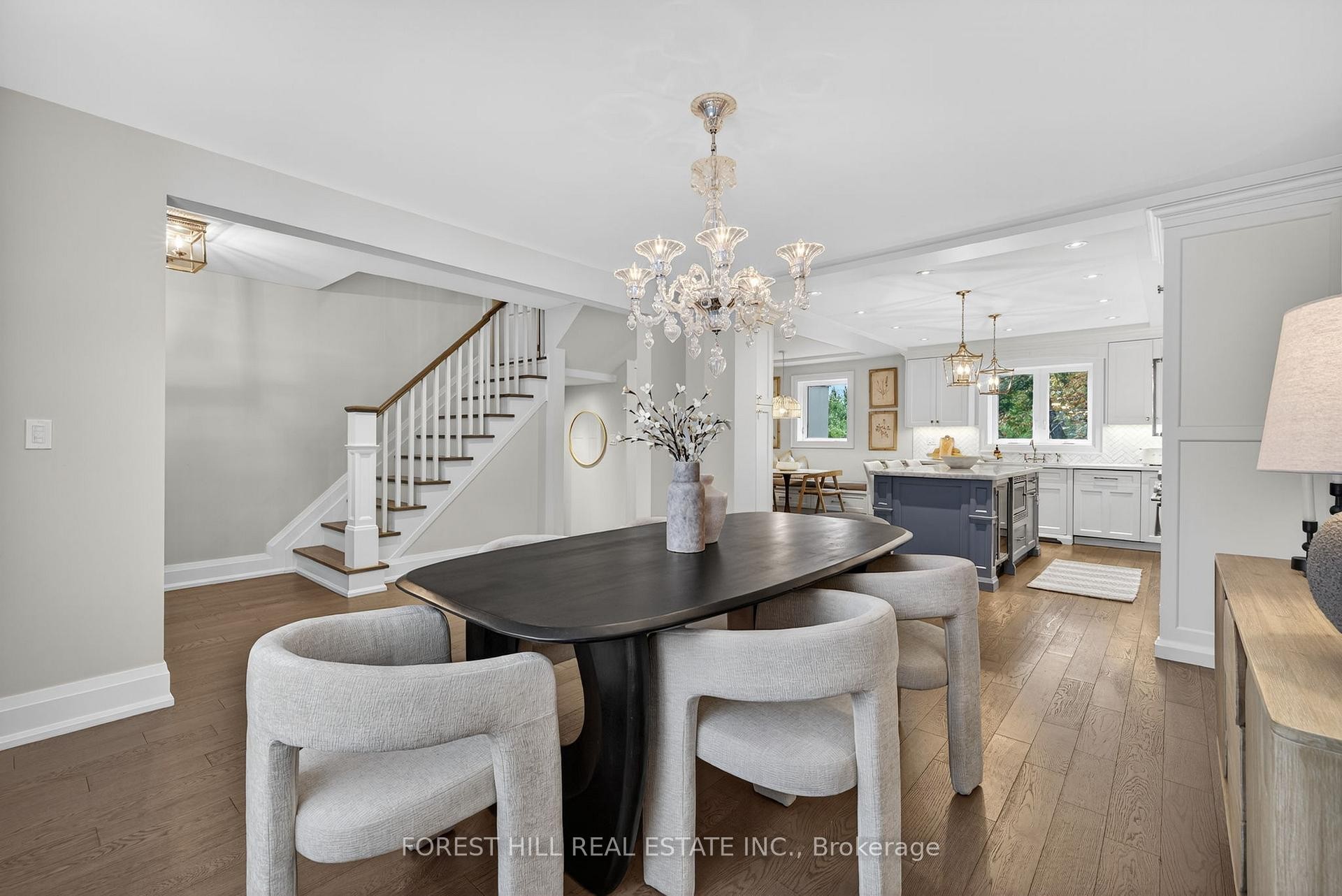 









101


Bombay

Avenue,
Toronto,




ON
M3H 1C1

