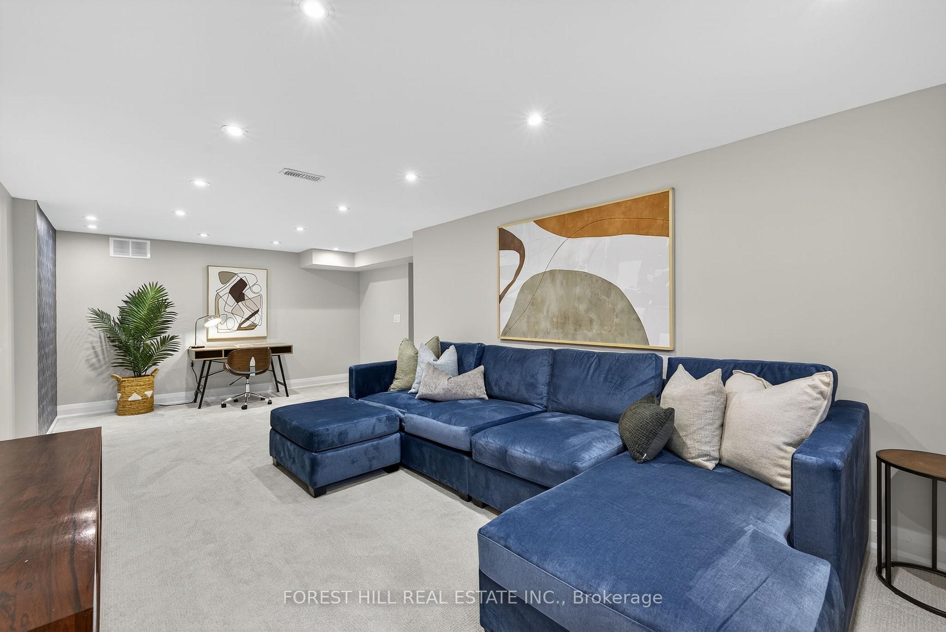 









101


Bombay

Avenue,
Toronto,




ON
M3H 1C1

