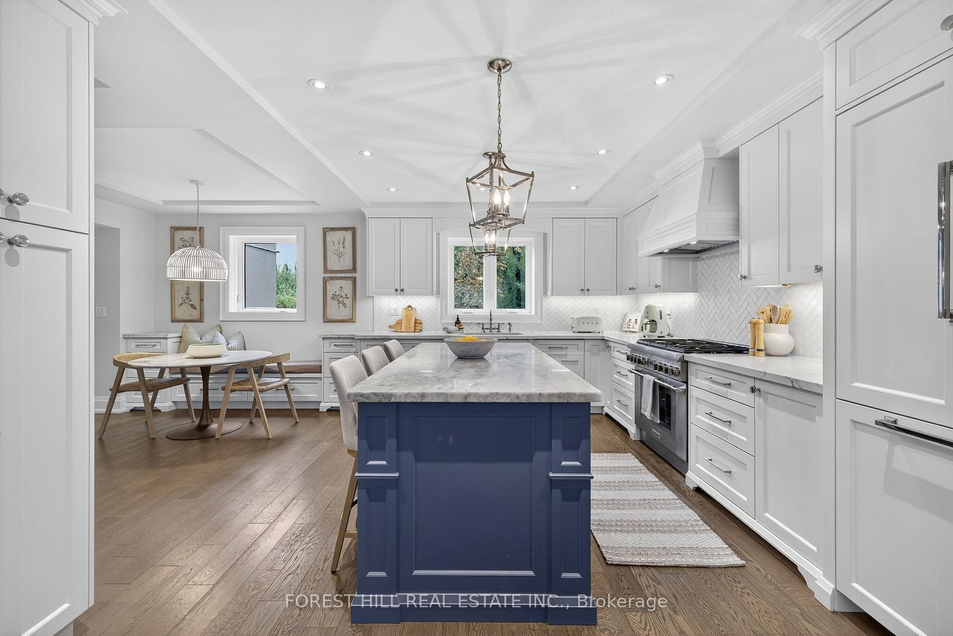 









101


Bombay

Avenue,
Toronto,




ON
M3H 1C1


