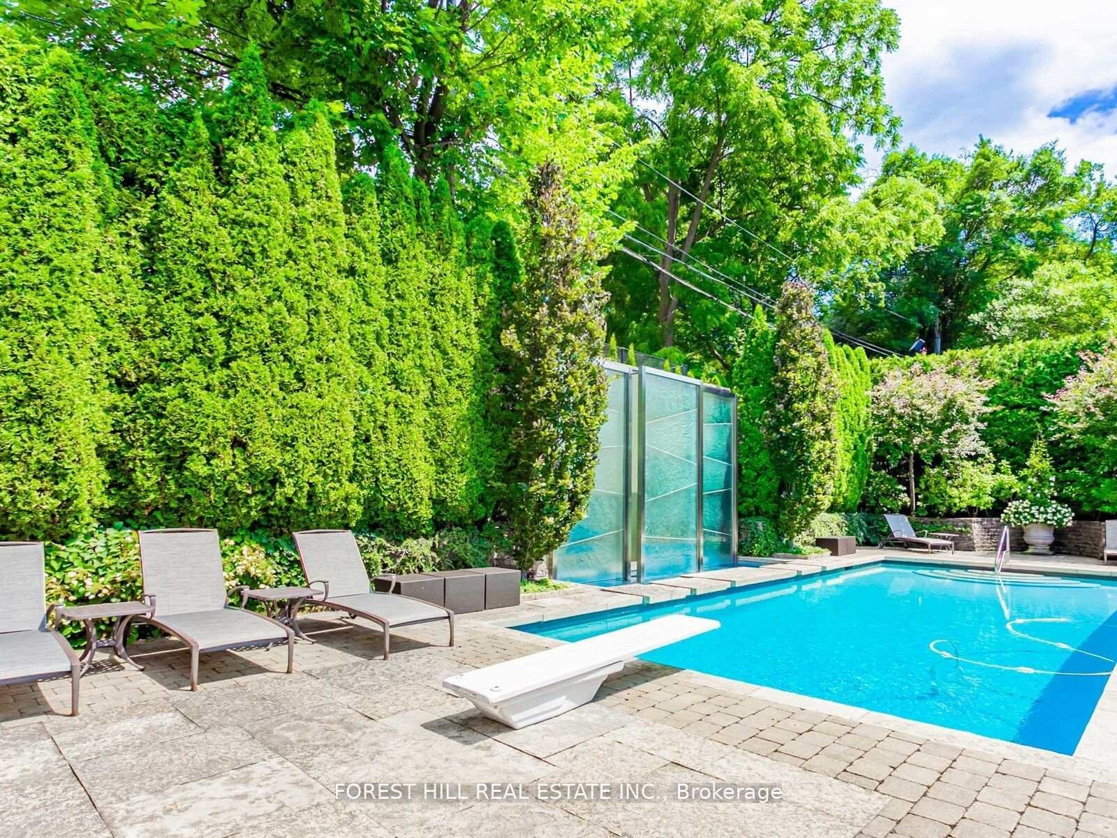 









7


Cedarwood

Avenue,
Toronto,




ON
M2L 1L7

