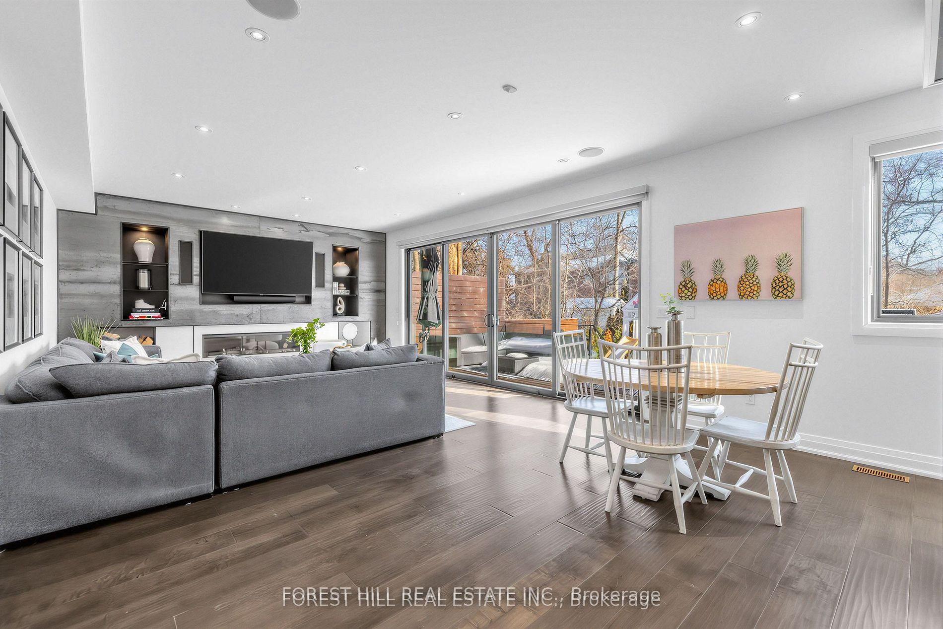









41


Invermay

Avenue,
Toronto,




ON
M3H 1Z1

