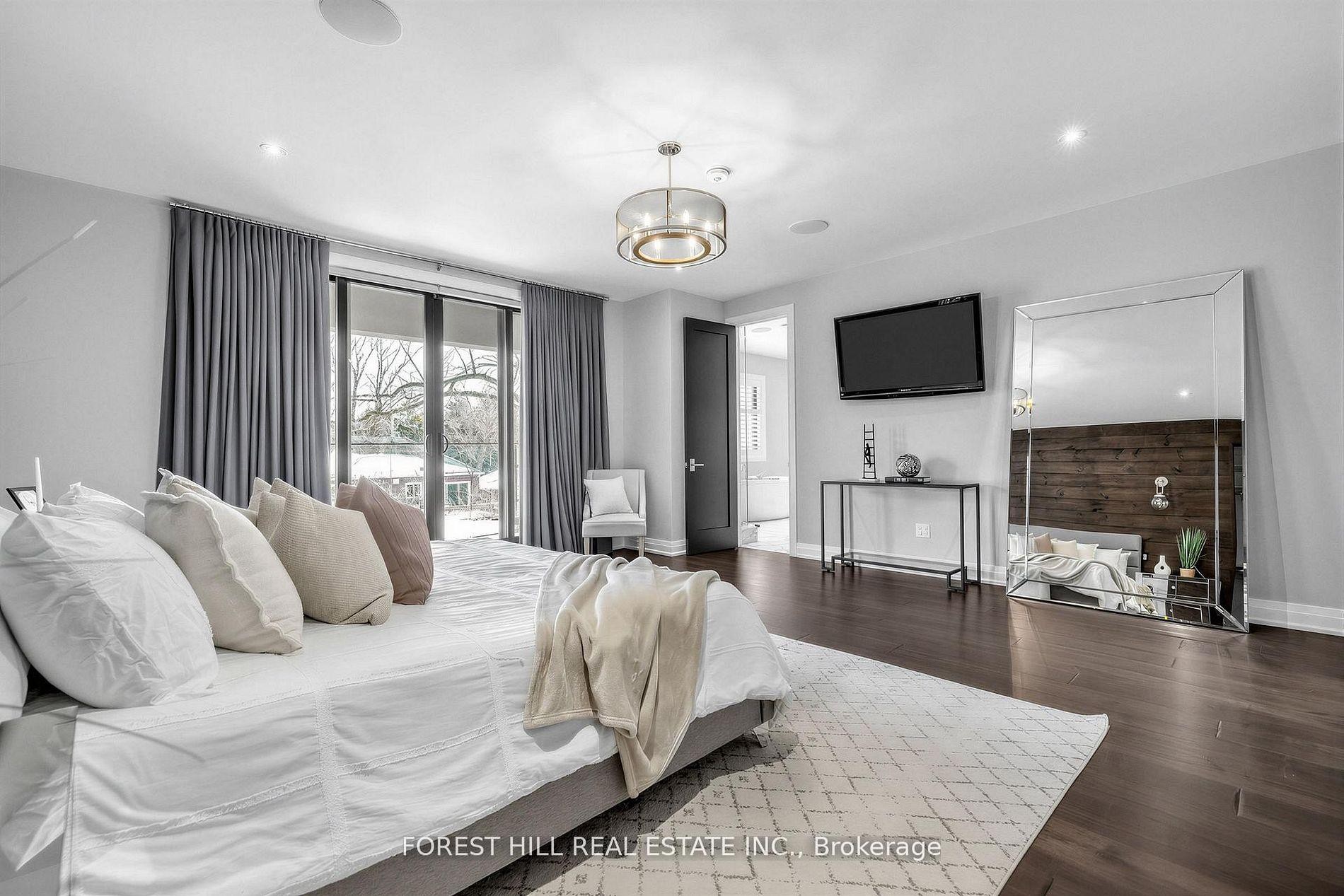 









41


Invermay

Avenue,
Toronto,




ON
M3H 1Z1


