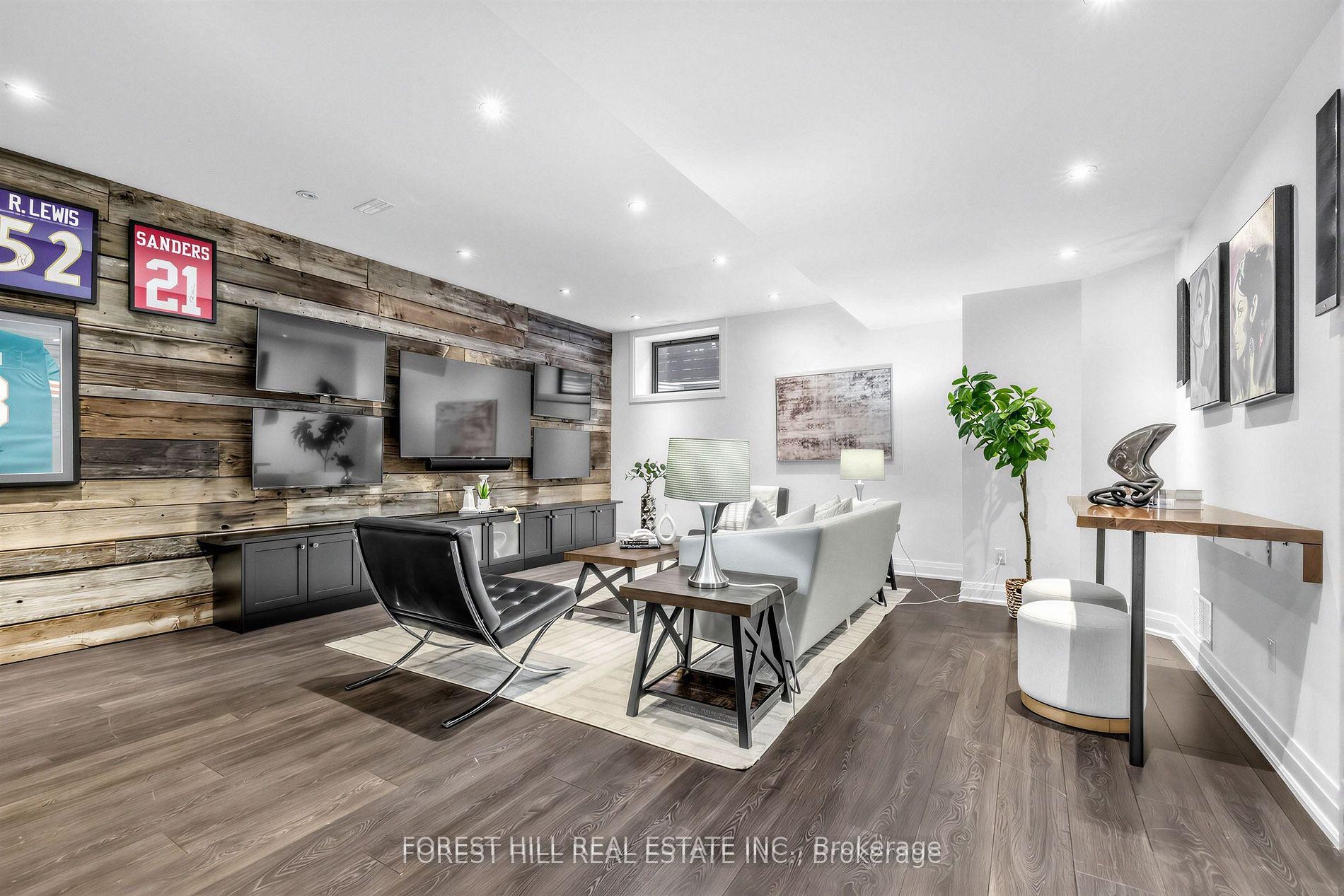 









41


Invermay

Avenue,
Toronto,




ON
M3H 1Z1

