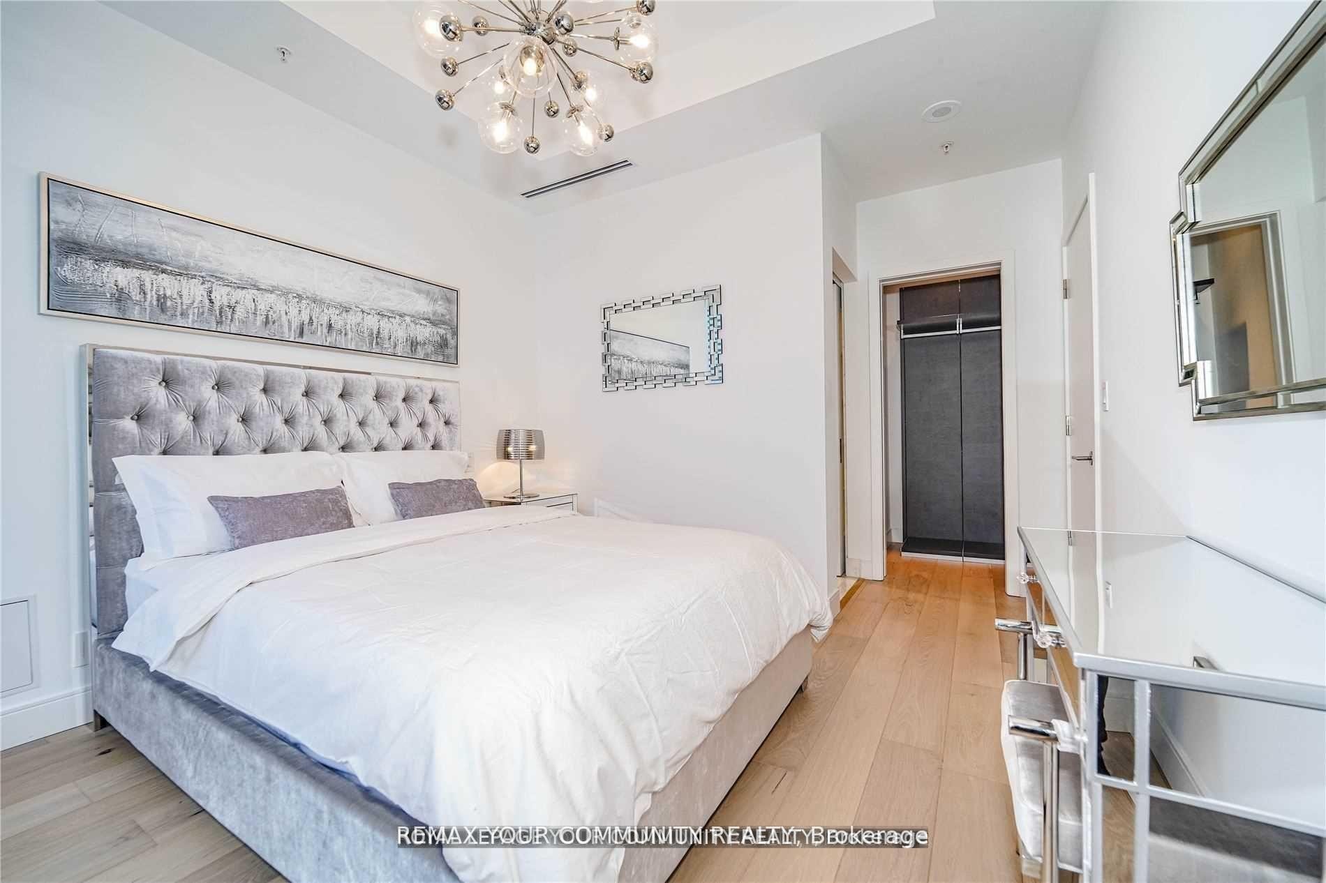 









180


University

Avenue, 5207,
Toronto,




ON
M5H 0A2

