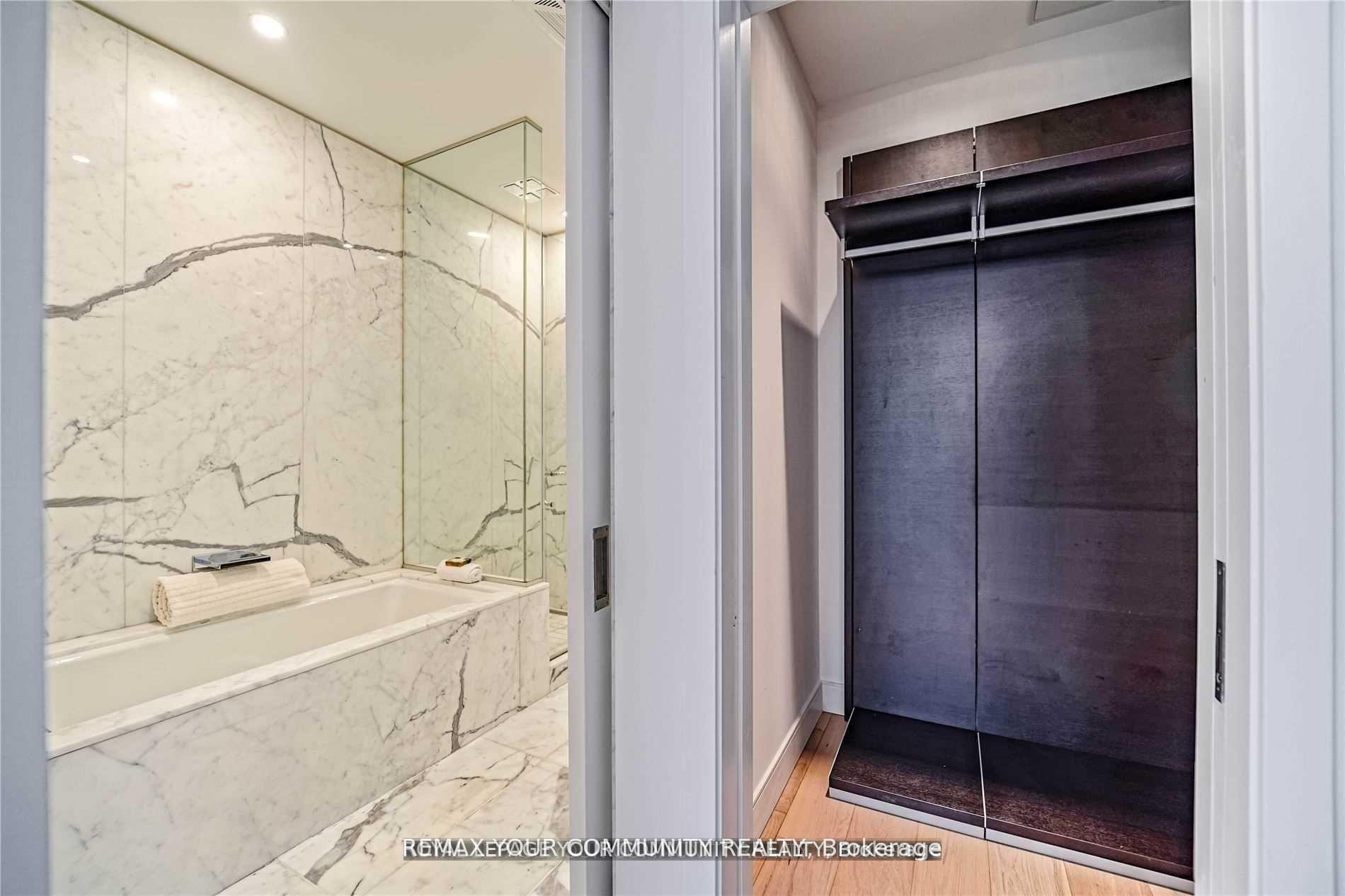 









180


University

Avenue, 5207,
Toronto,




ON
M5H 0A2

