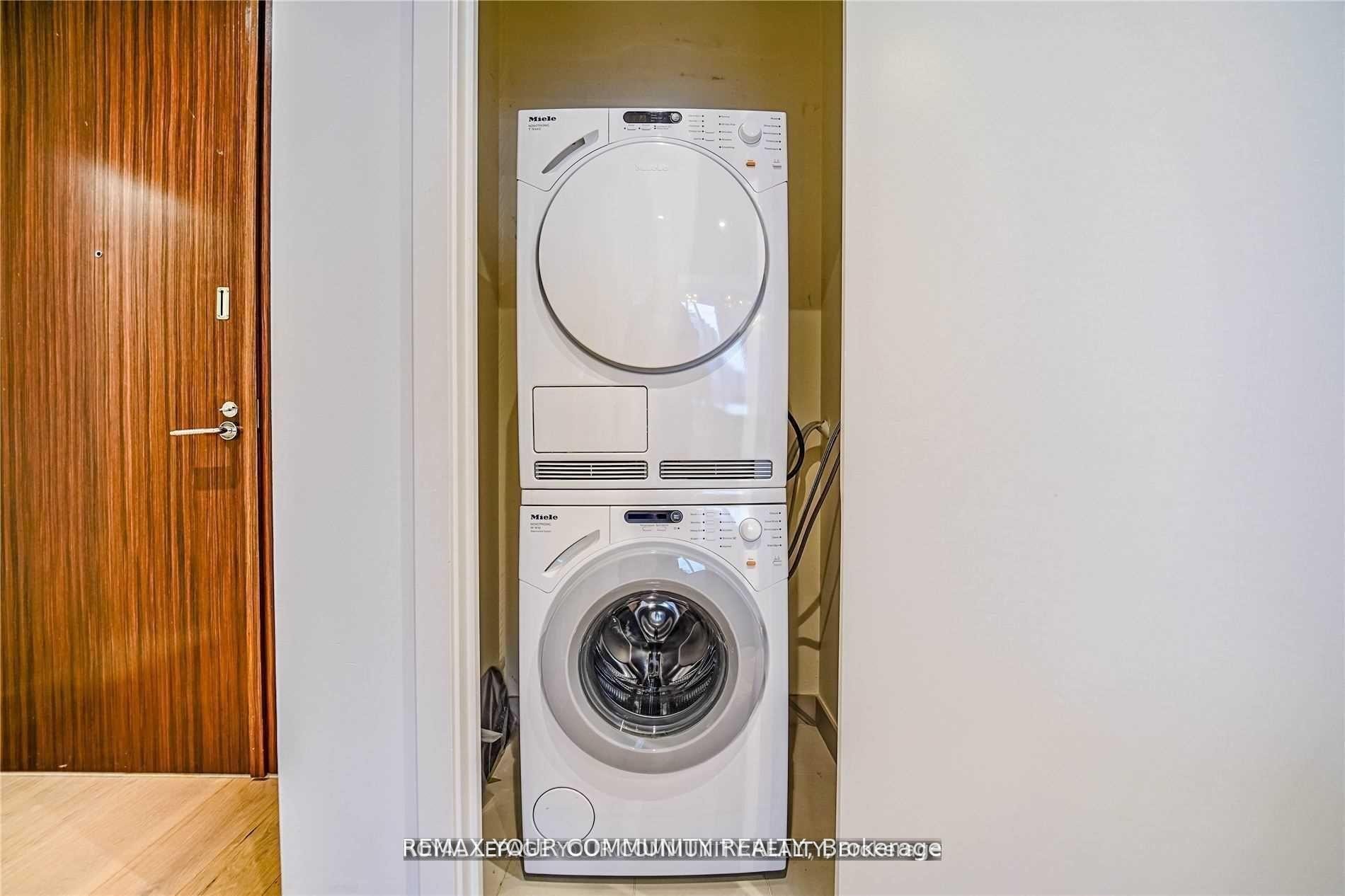 









180


University

Avenue, 5207,
Toronto,




ON
M5H 0A2

