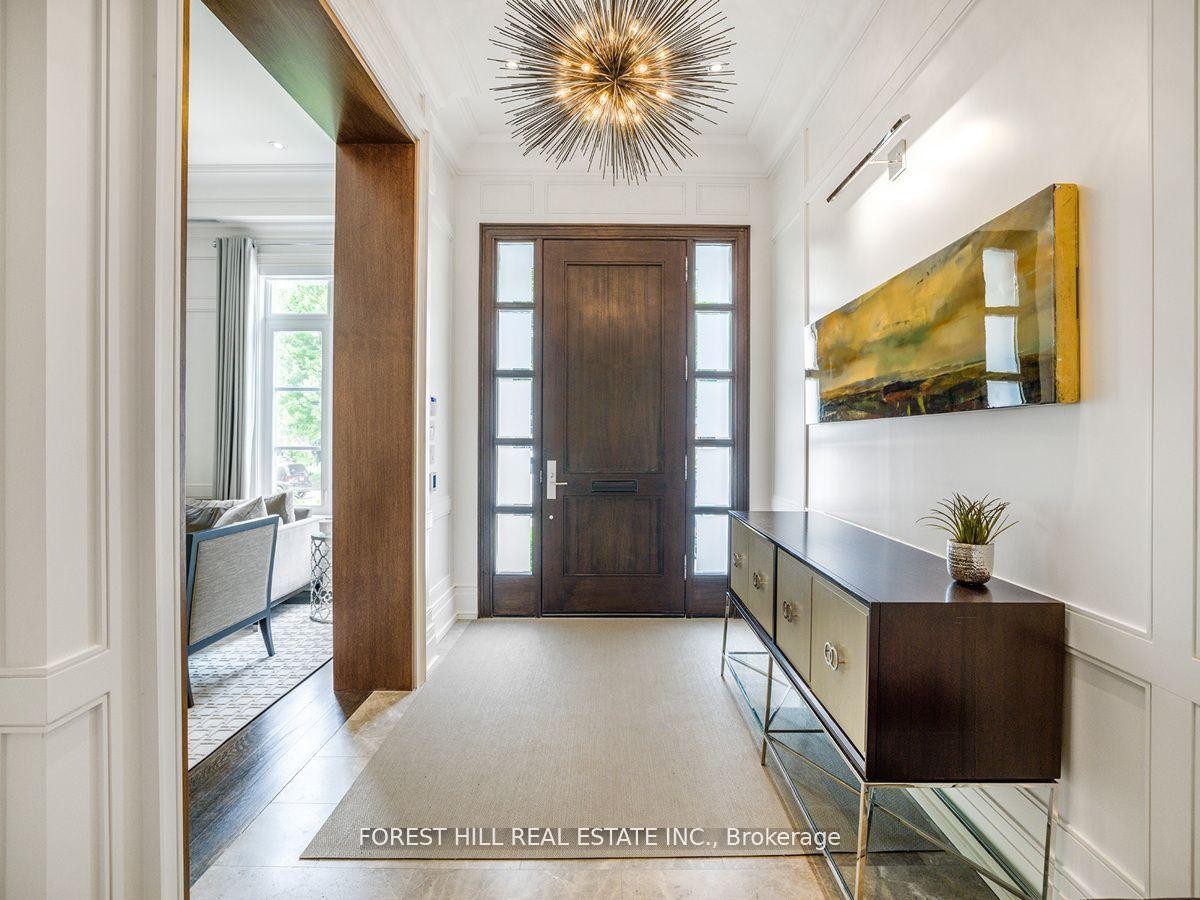 









19


Vesta

Drive,
Toronto,




ON
M5P 2Z4

