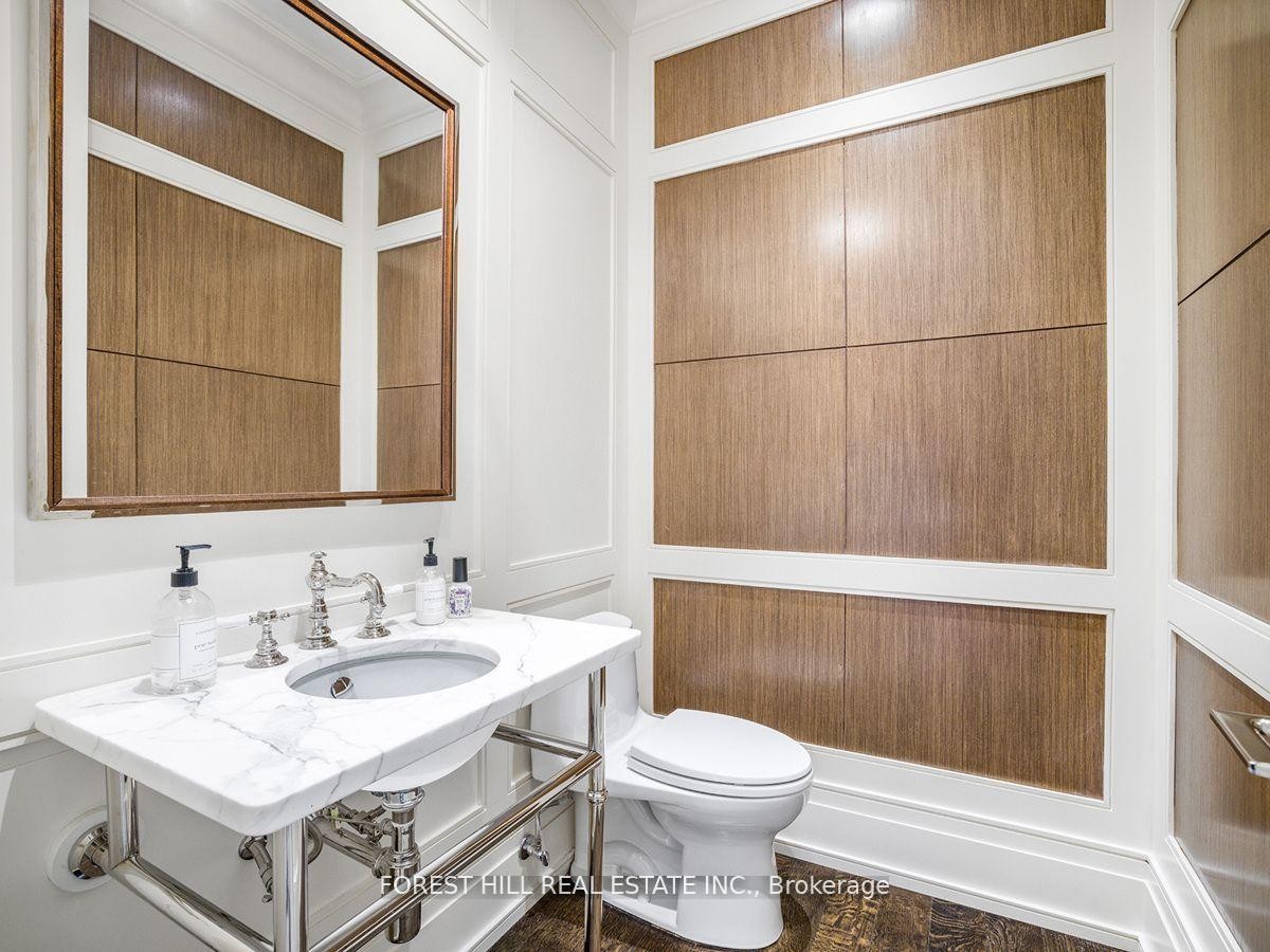 









19


Vesta

Drive,
Toronto,




ON
M5P 2Z4

