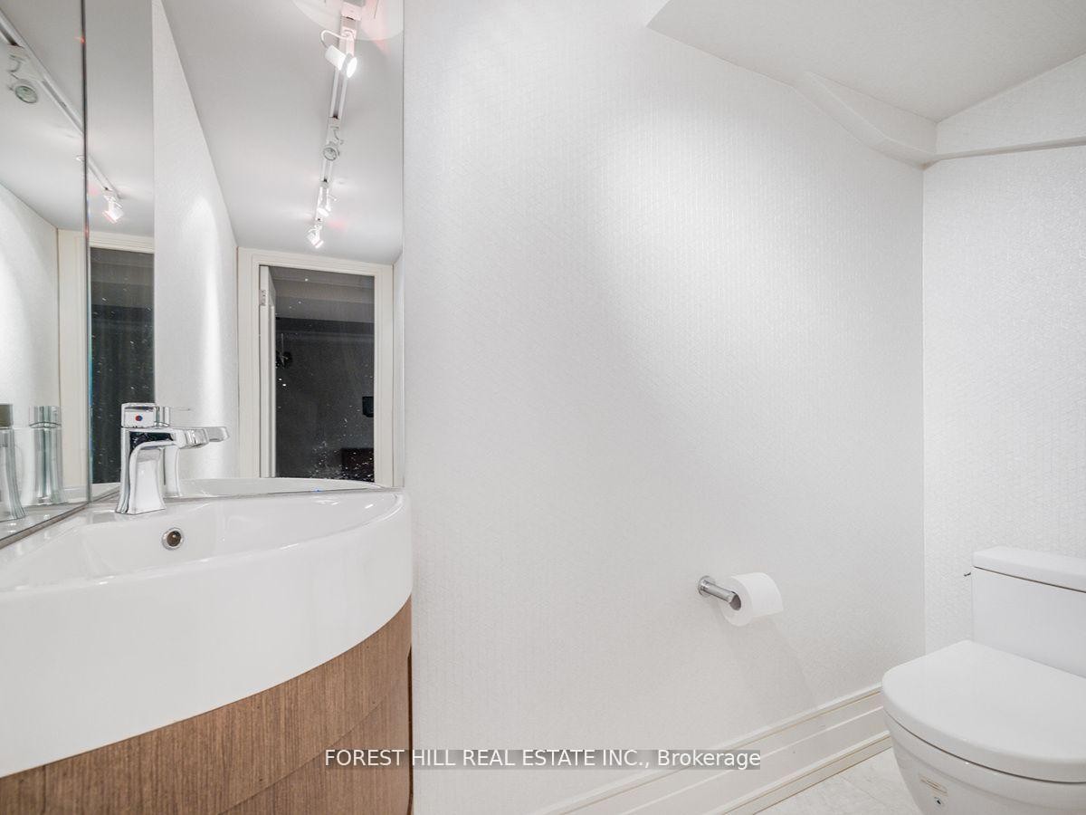 









19


Vesta

Drive,
Toronto,




ON
M5P 2Z4

