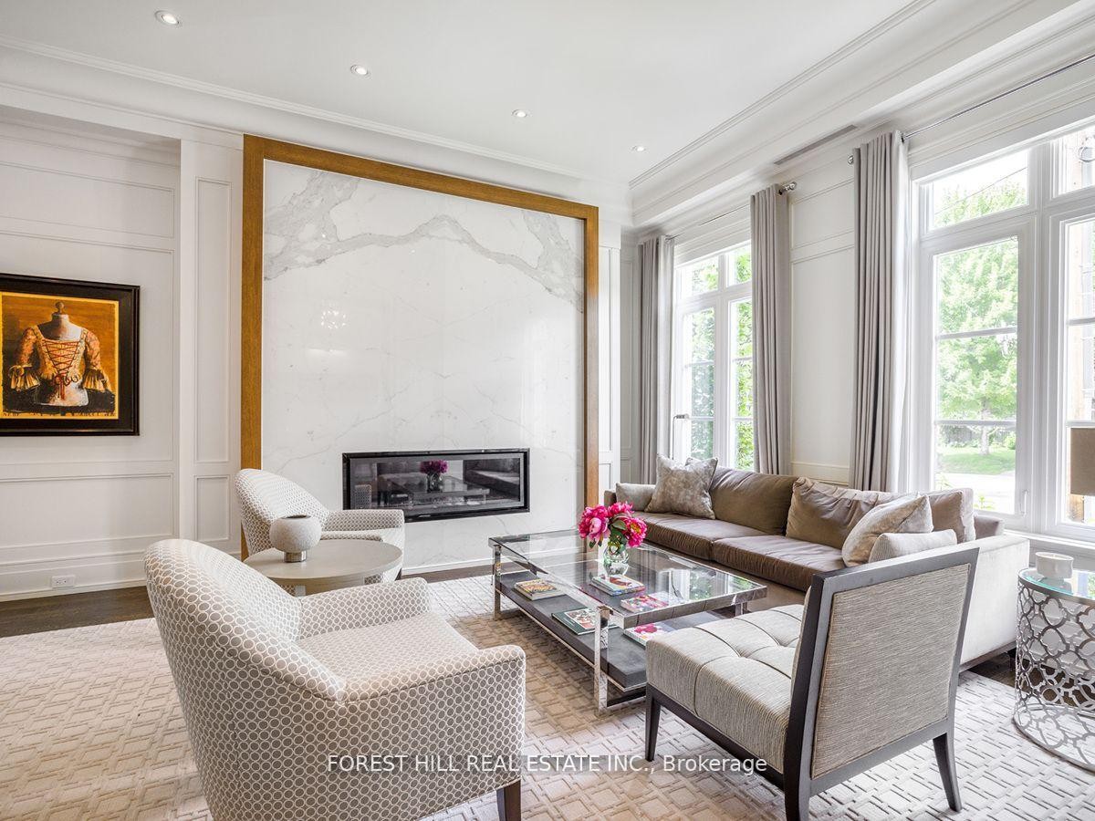 









19


Vesta

Drive,
Toronto,




ON
M5P 2Z4

