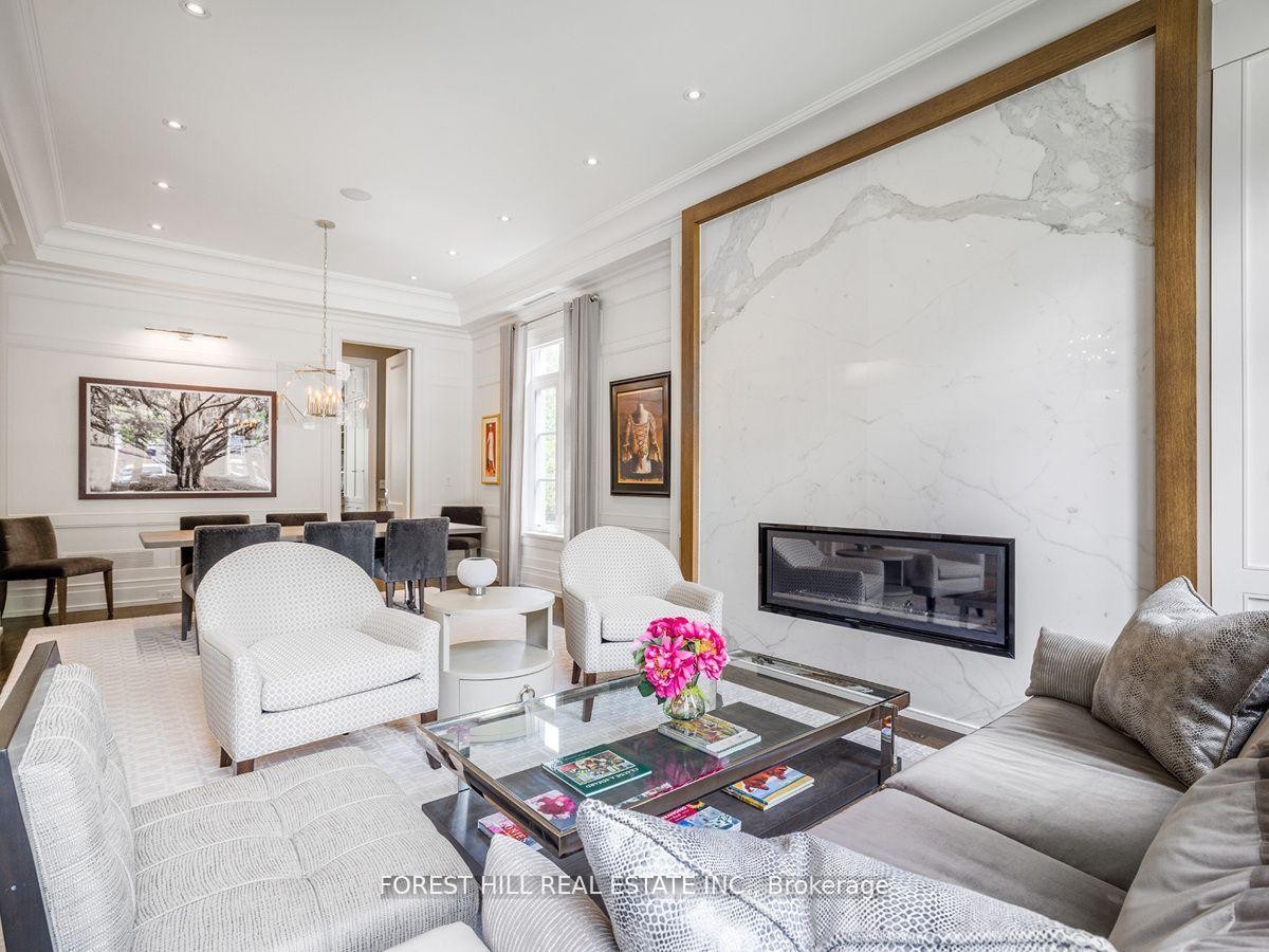 









19


Vesta

Drive,
Toronto,




ON
M5P 2Z4

