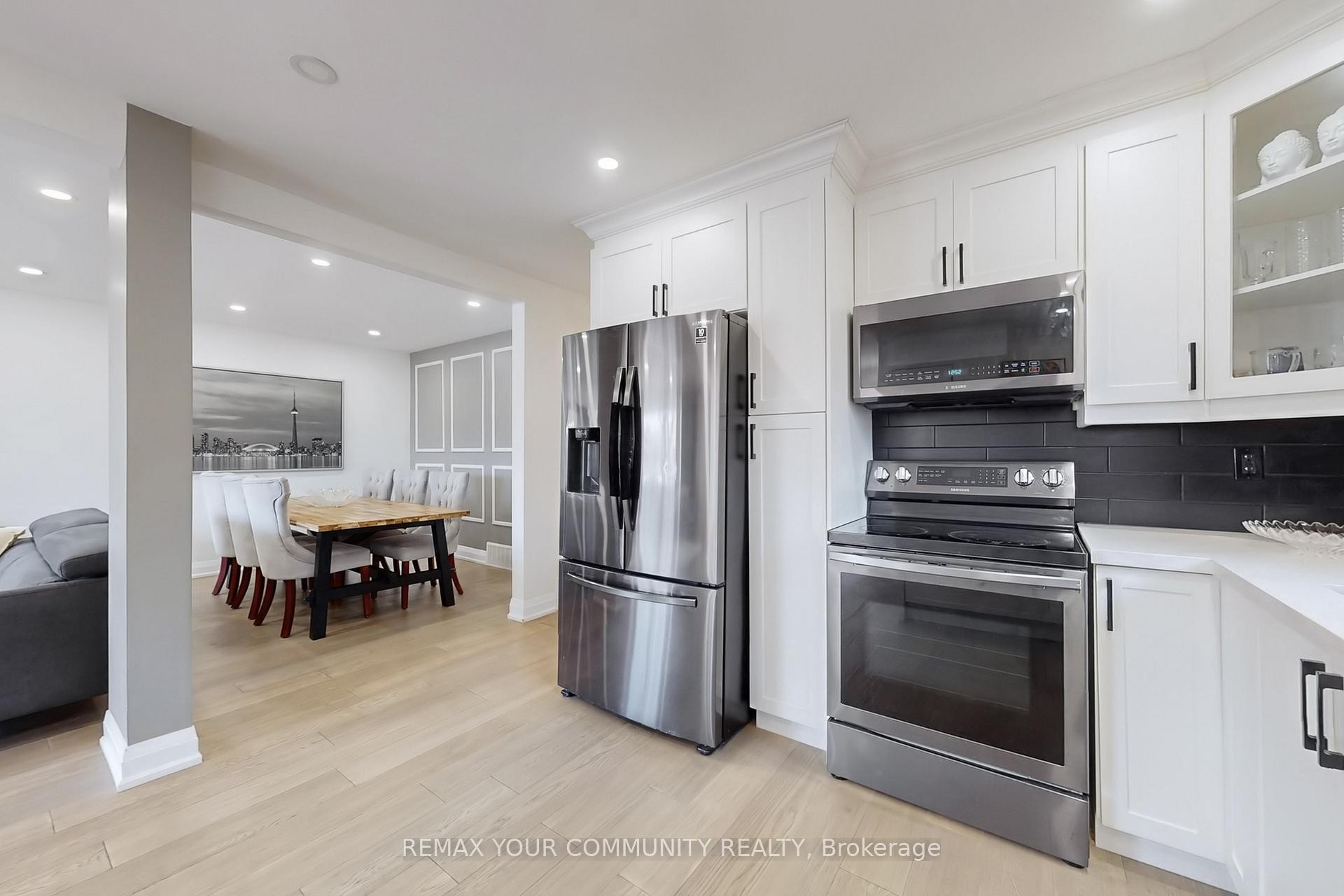 









26


Faye

Drive,
Toronto,




ON
M2J 3S6

