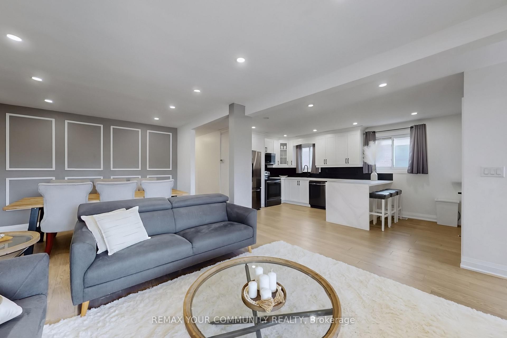 









26


Faye

Drive,
Toronto,




ON
M2J 3S6

