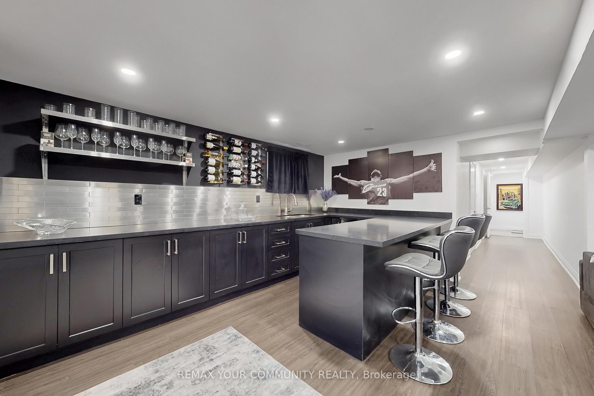 









26


Faye

Drive,
Toronto,




ON
M2J 3S6

