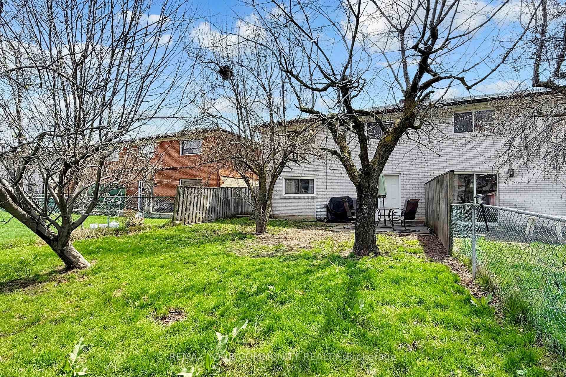 









26


Faye

Drive,
Toronto,




ON
M2J 3S6


