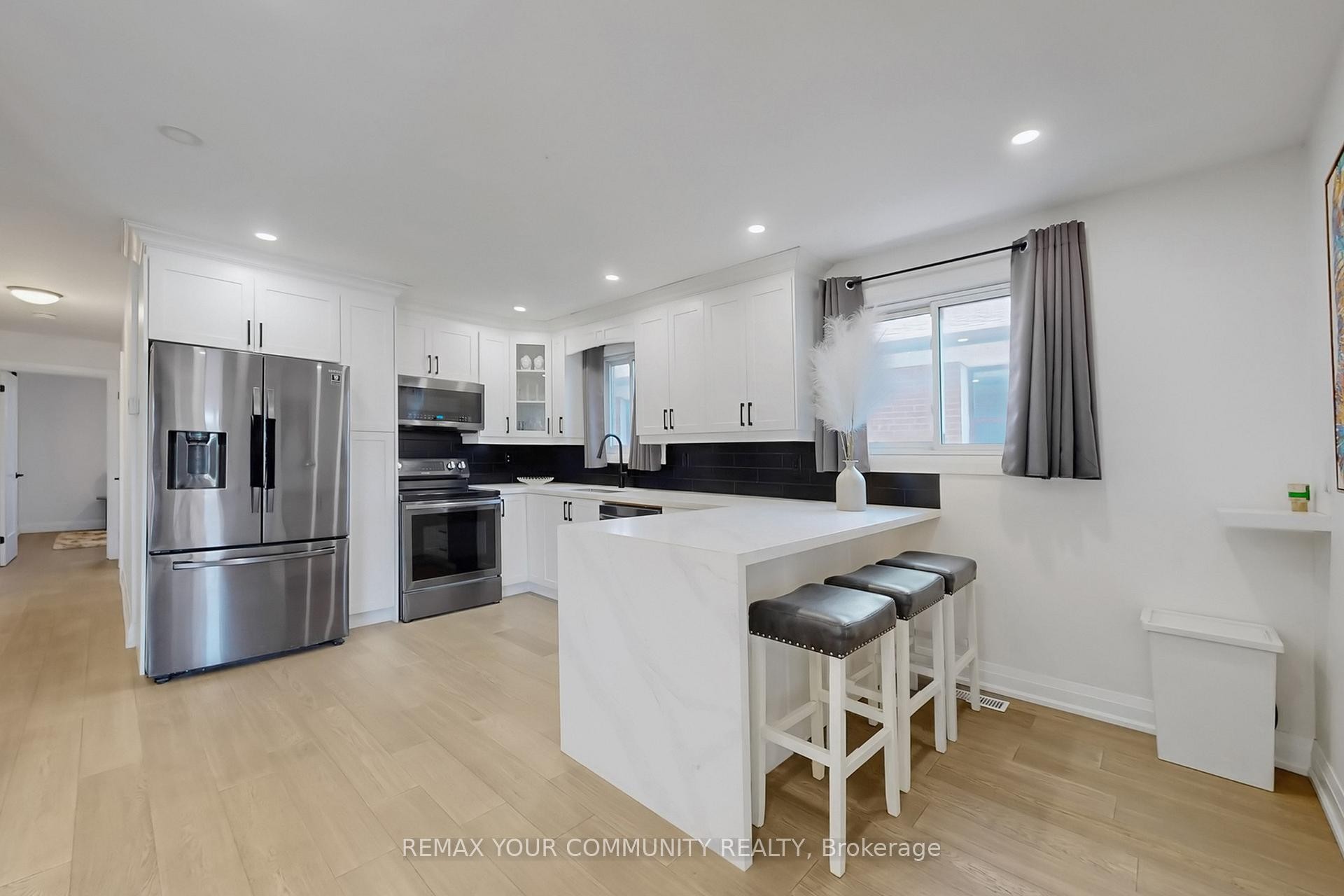 









26


Faye

Drive,
Toronto,




ON
M2J 3S6

