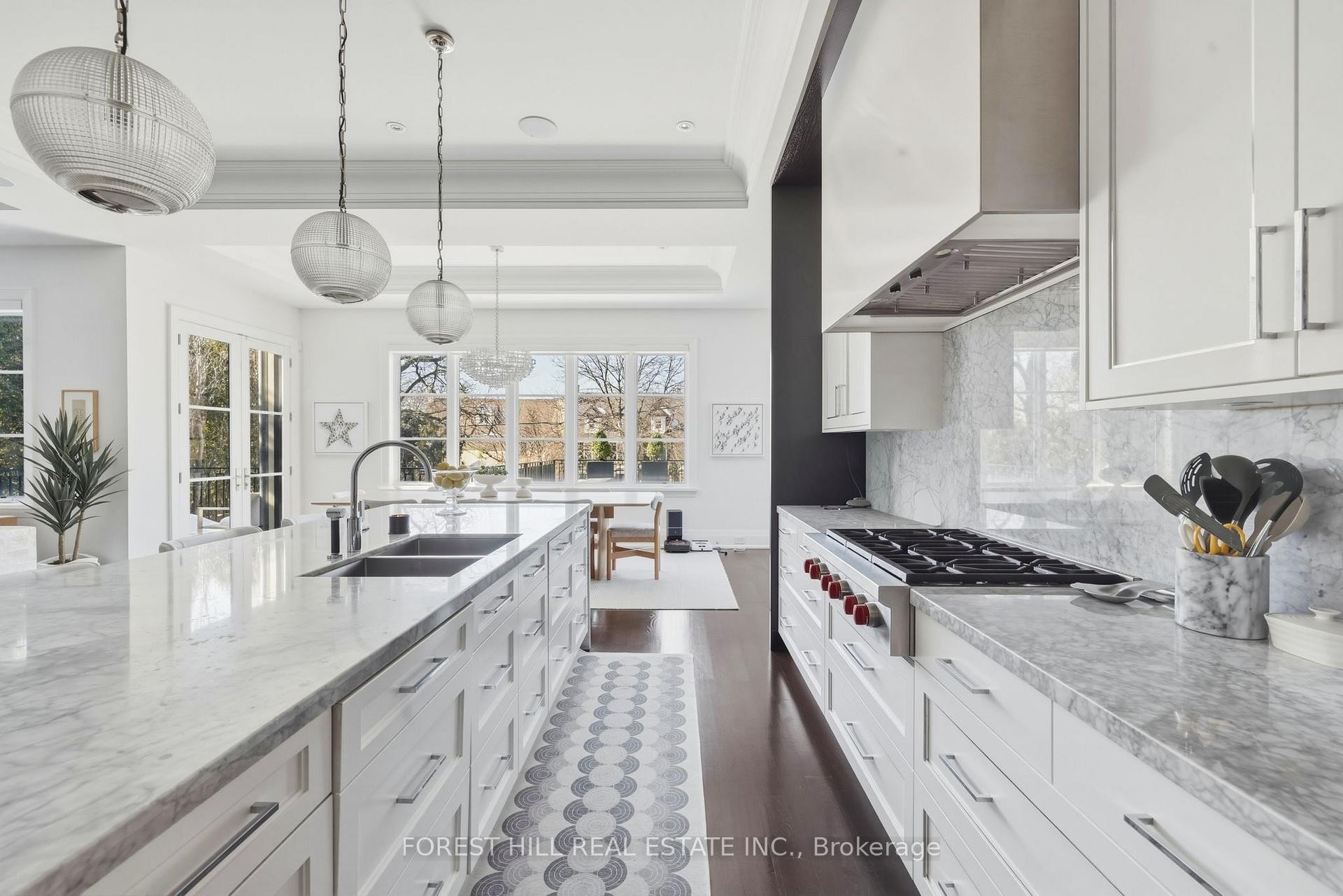 









48


Old Forest Hill

Road,
Toronto,




ON
M5P 2P9

