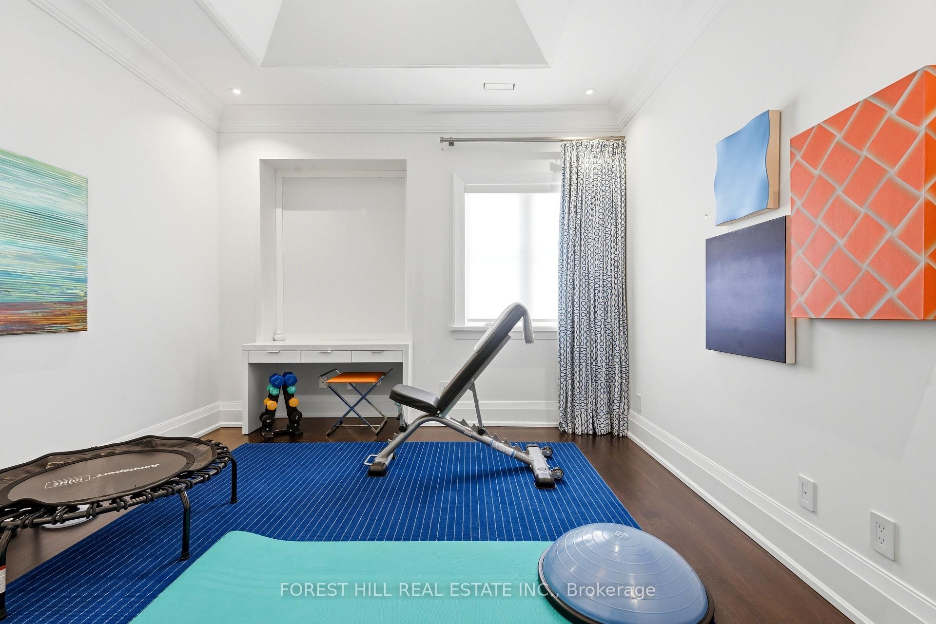 









48


Old Forest Hill

Road,
Toronto,




ON
M5P 2P9

