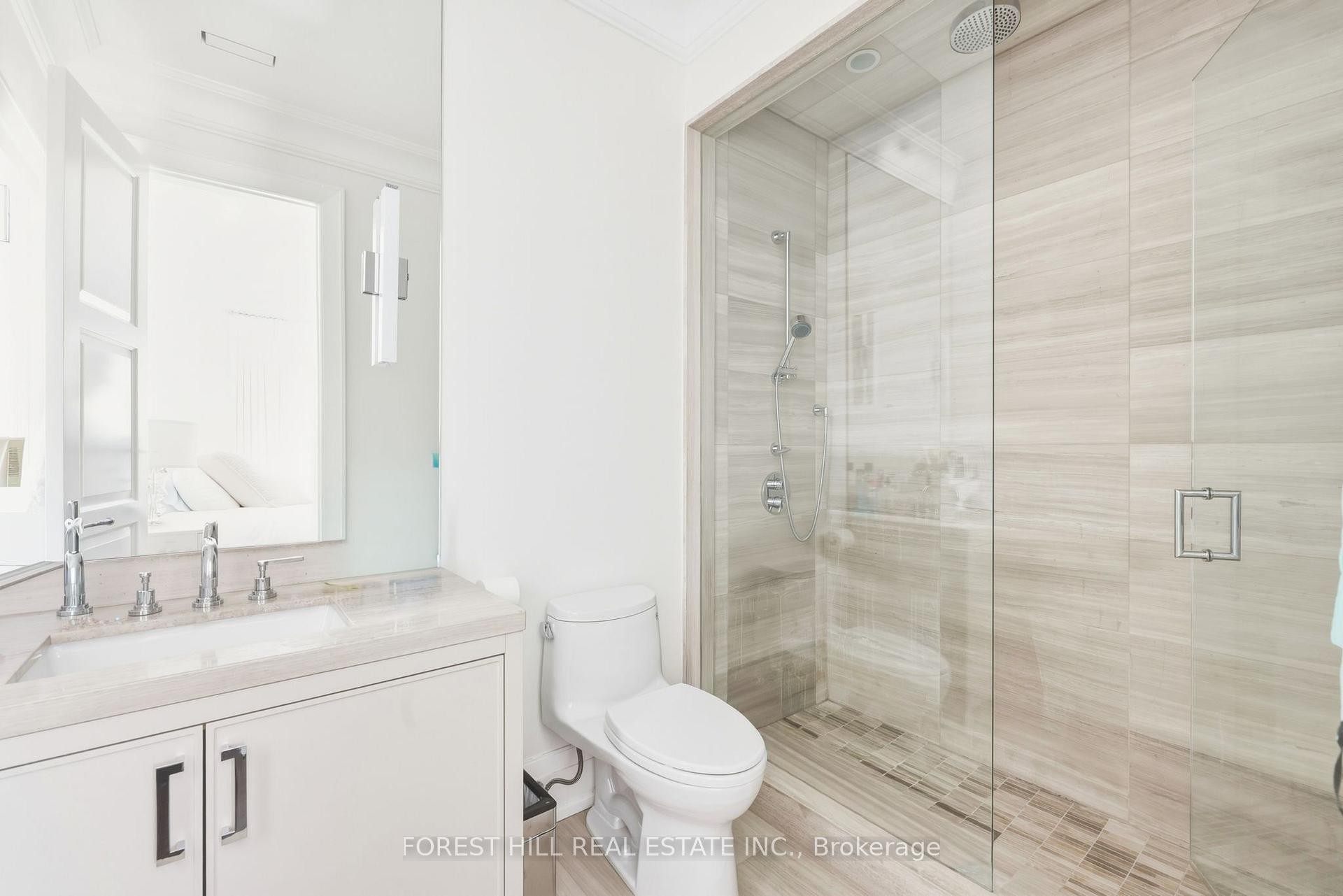 









48


Old Forest Hill

Road,
Toronto,




ON
M5P 2P9

