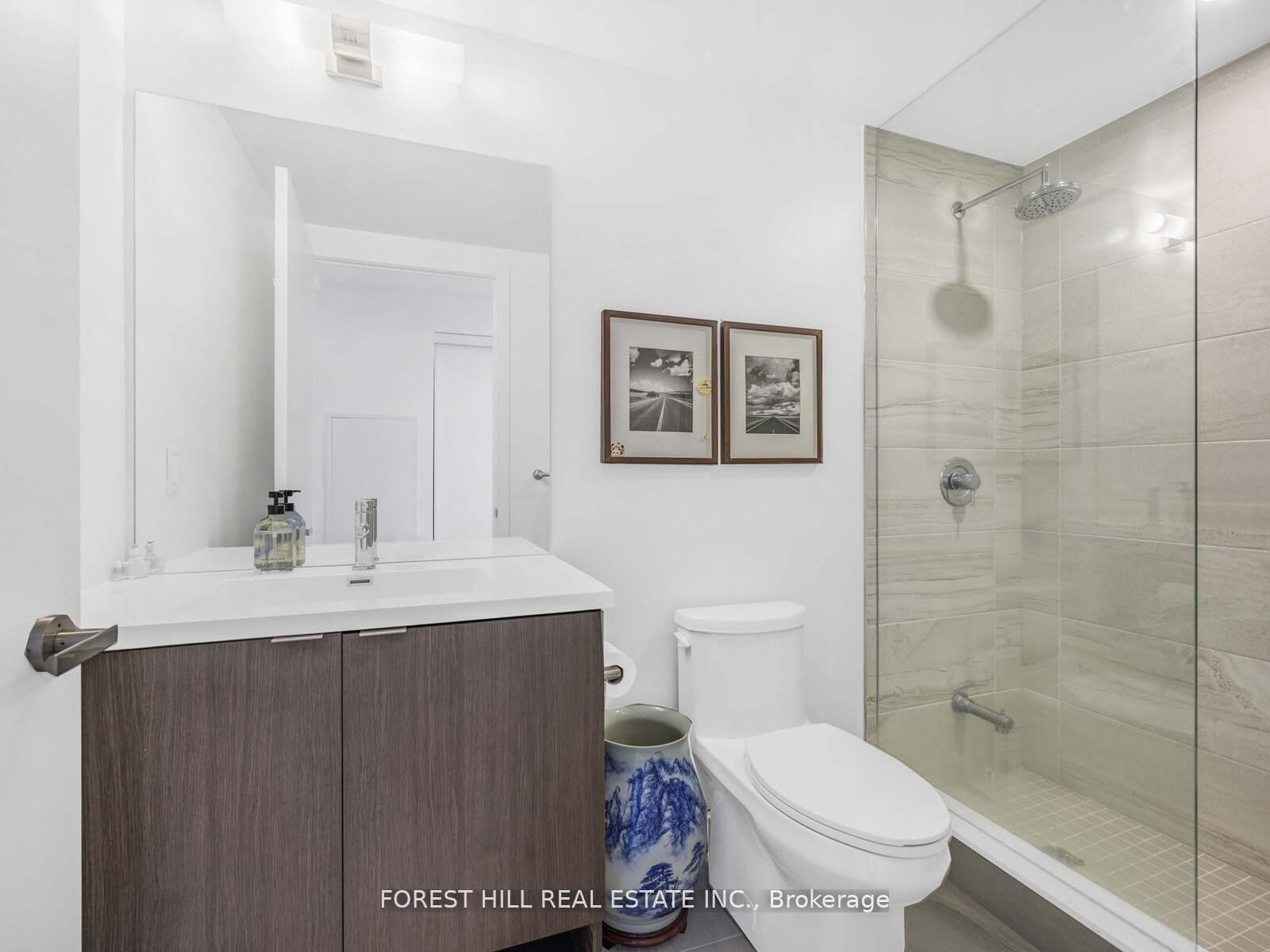 









138


Downes

Street, 6609,
Toronto,




ON
M5E 0E4

