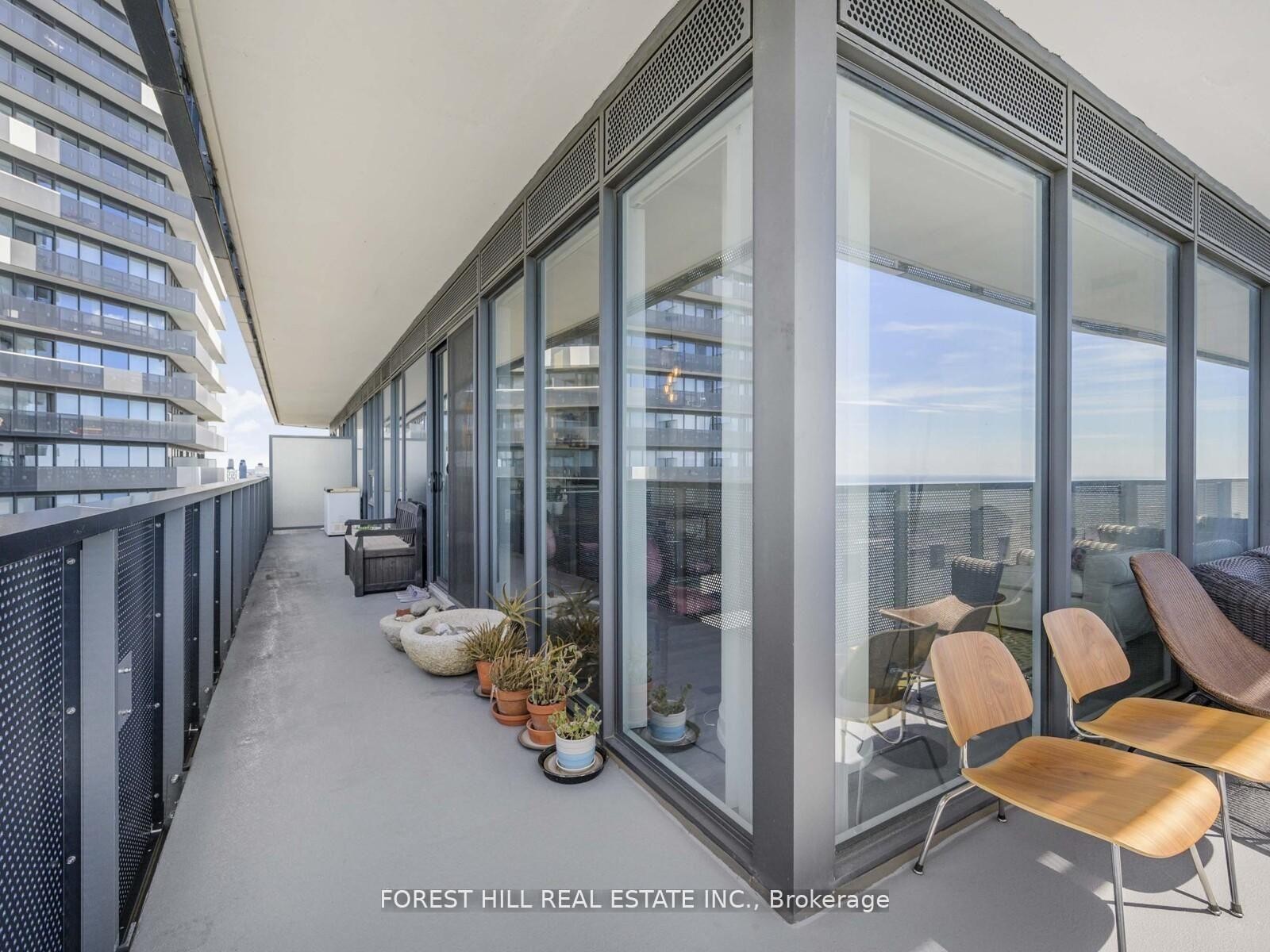 









138


Downes

Street, 6609,
Toronto,




ON
M5E 0E4

