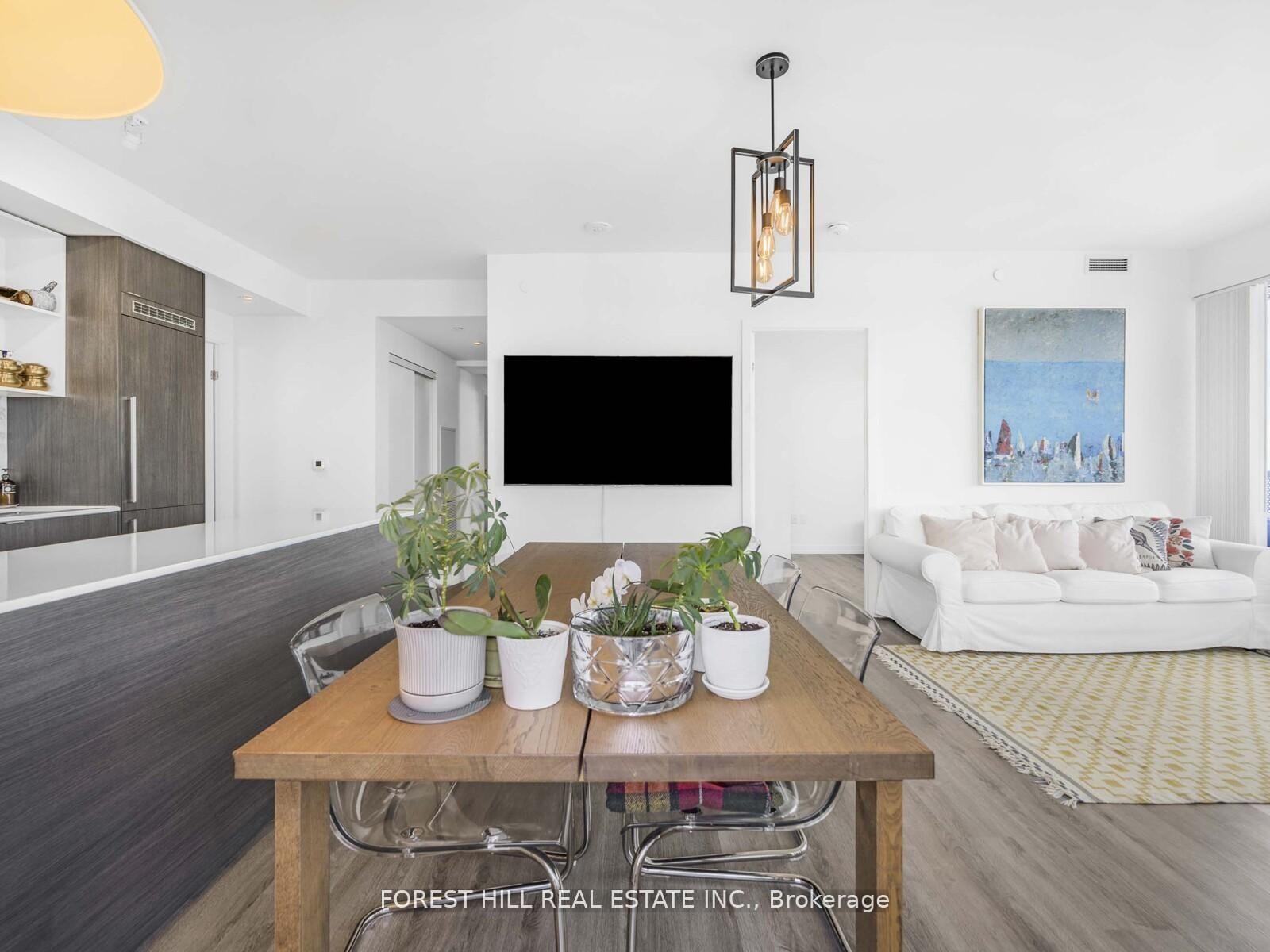 









138


Downes

Street, 6609,
Toronto,




ON
M5E 0E4

