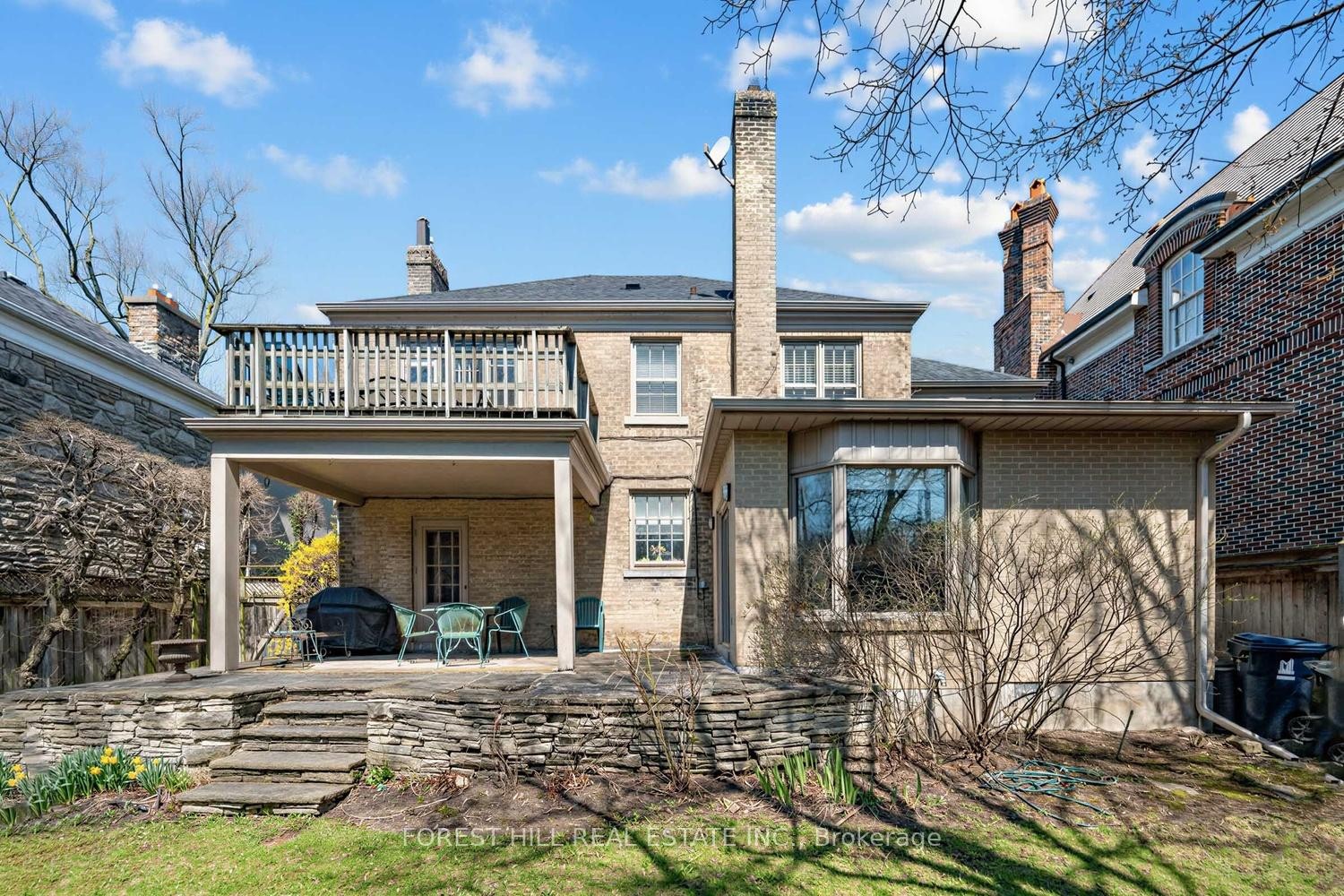 









339


Cortleigh

Boulevard,
Toronto,




ON
M5N 1R2

