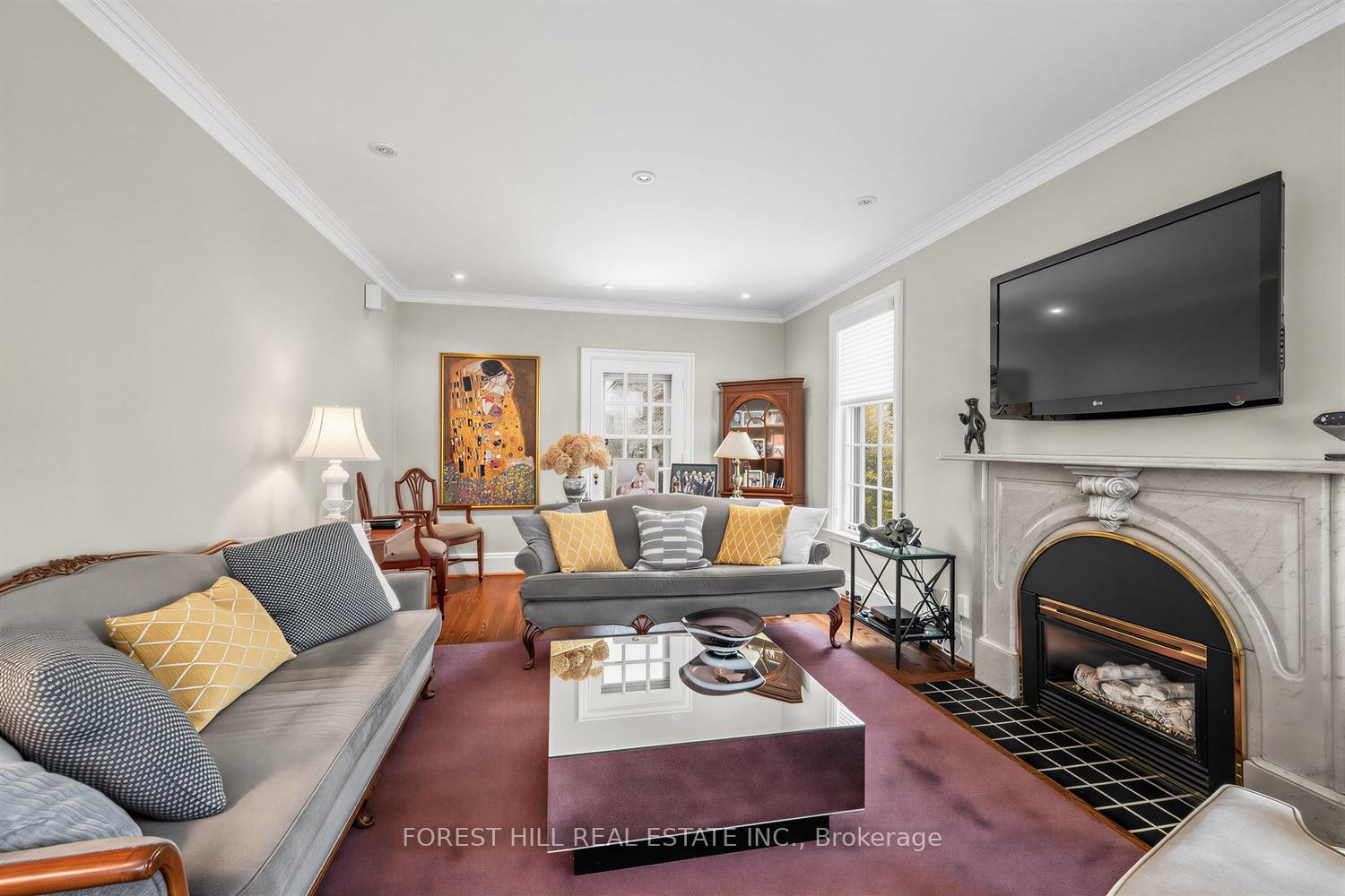 









339


Cortleigh

Boulevard,
Toronto,




ON
M5N 1R2

