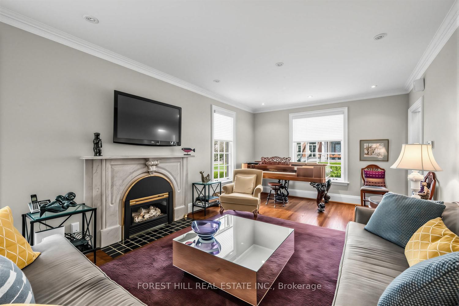 









339


Cortleigh

Boulevard,
Toronto,




ON
M5N 1R2

