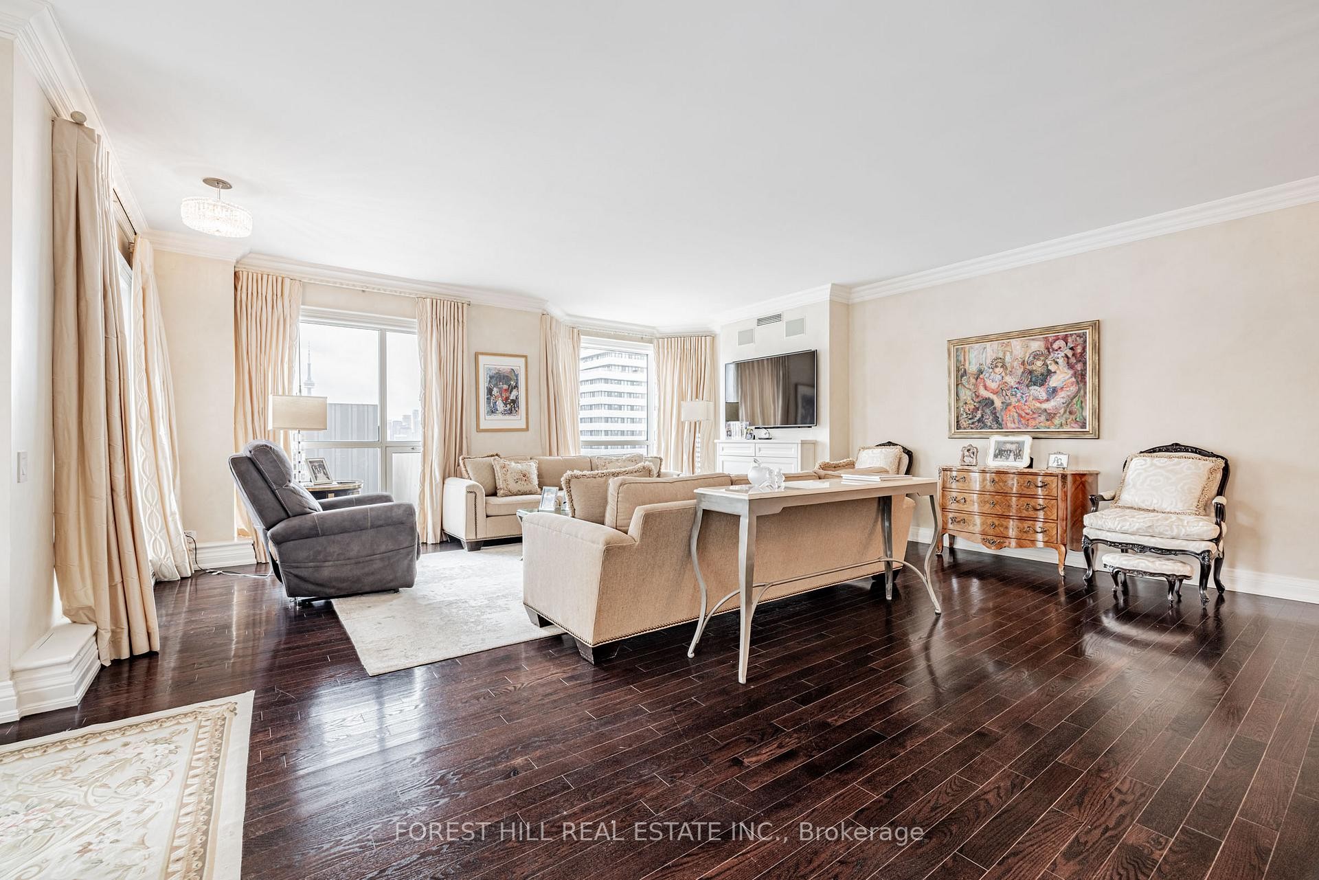 









38


Avenue

Road, 2002,
Toronto,




ON
M5R 2G2

