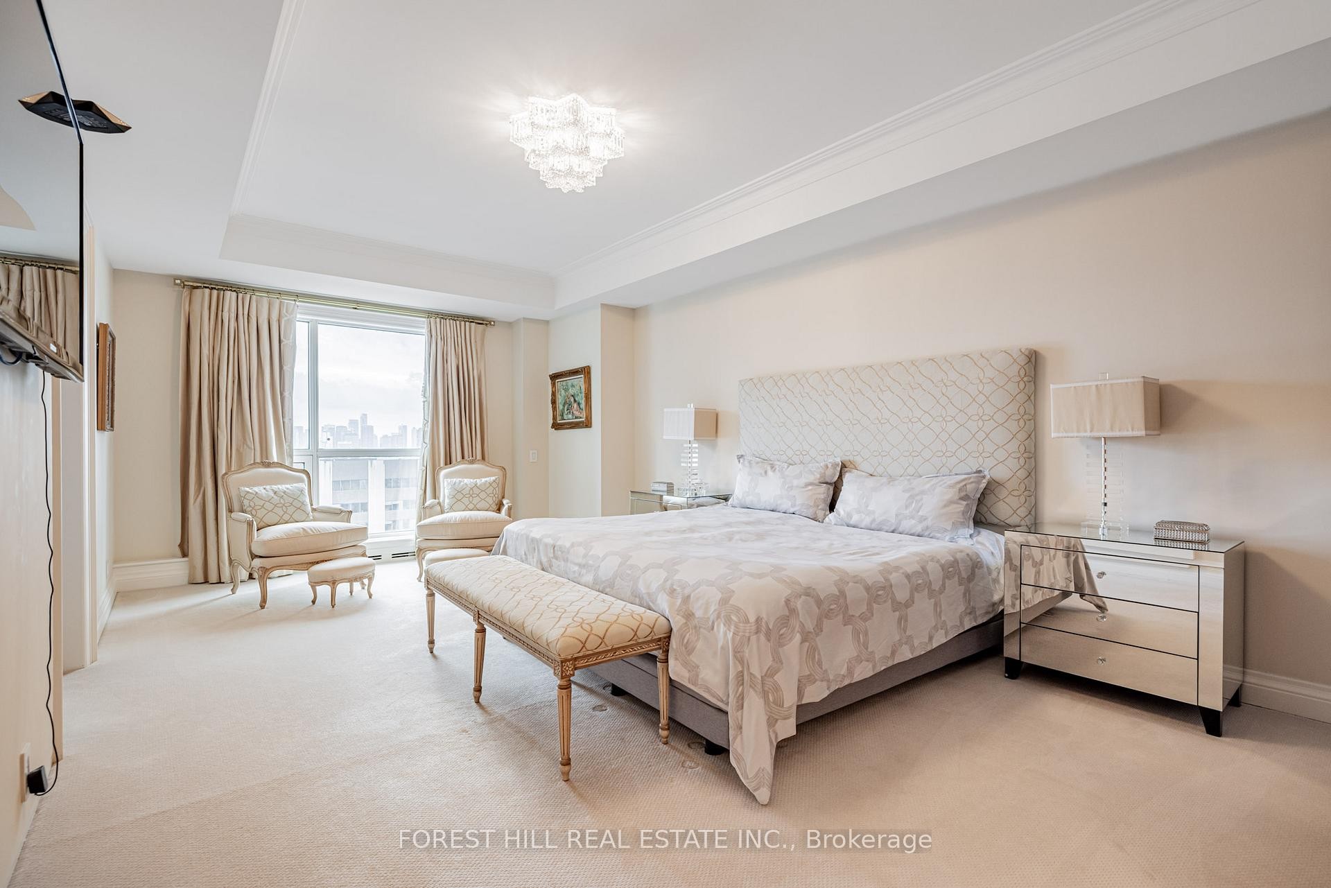 









38


Avenue

Road, 2002,
Toronto,




ON
M5R 2G2

