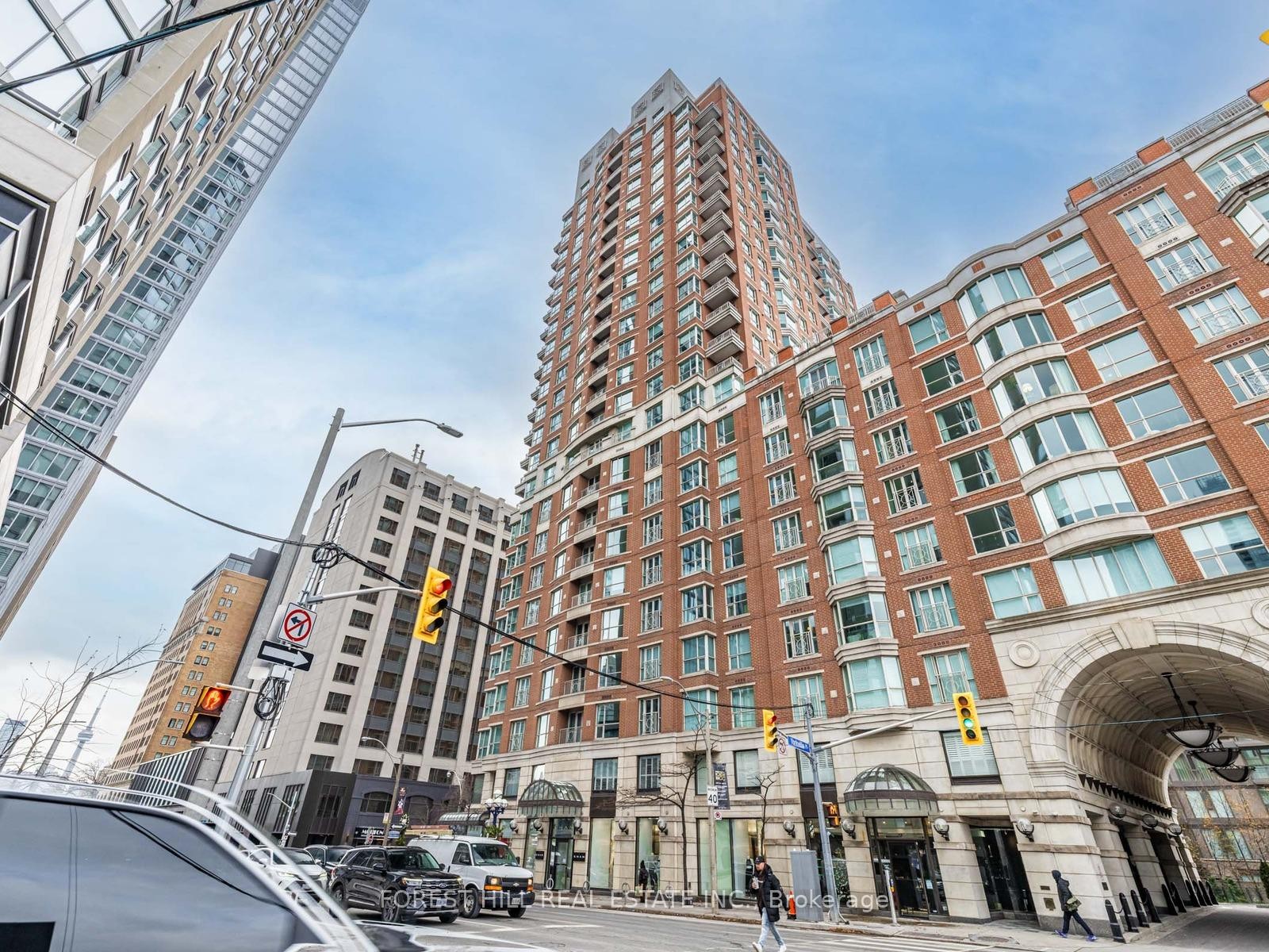 









38


Avenue

Road, 2002,
Toronto,




ON
M5R 2G2

