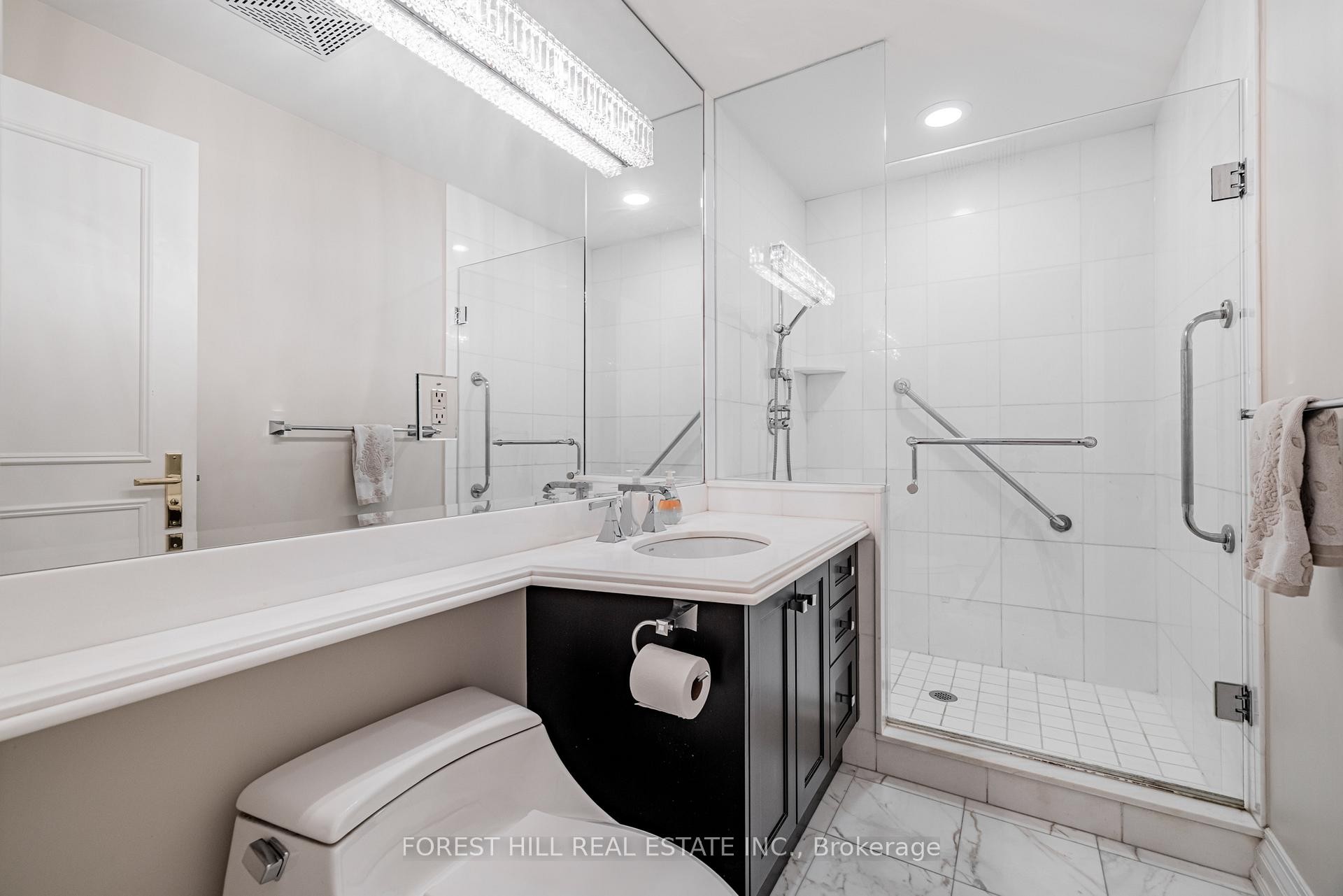 









38


Avenue

Road, 2002,
Toronto,




ON
M5R 2G2

