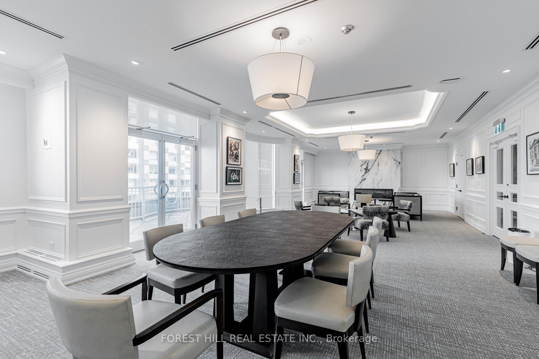 









38


Avenue

Road, 2002,
Toronto,




ON
M5R 2G2


