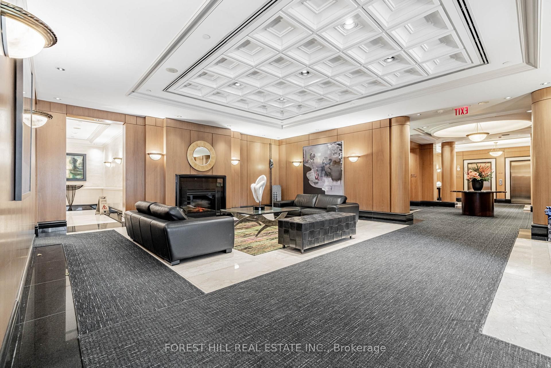 









38


Avenue

Road, 2002,
Toronto,




ON
M5R 2G2

