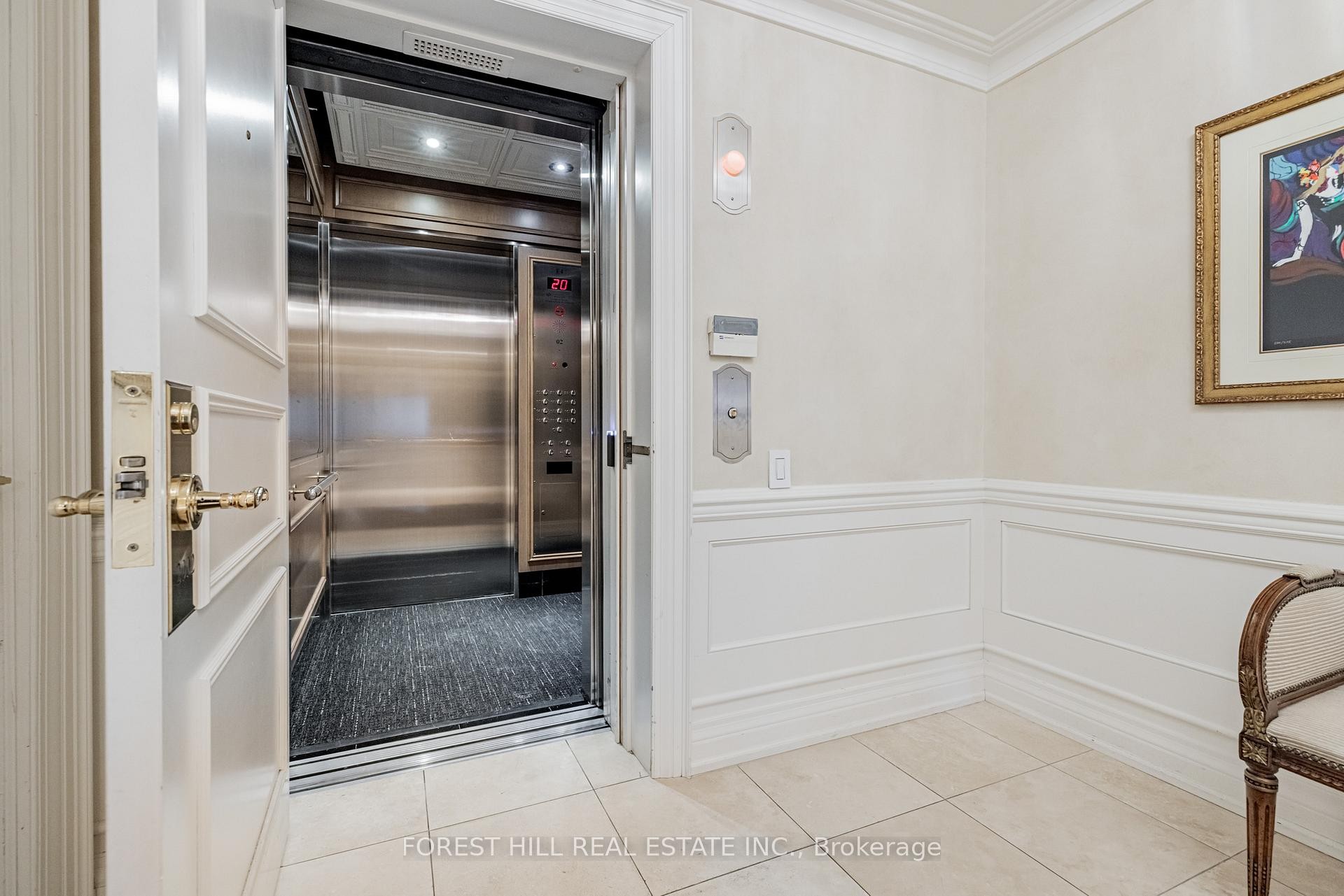 









38


Avenue

Road, 2002,
Toronto,




ON
M5R 2G2

