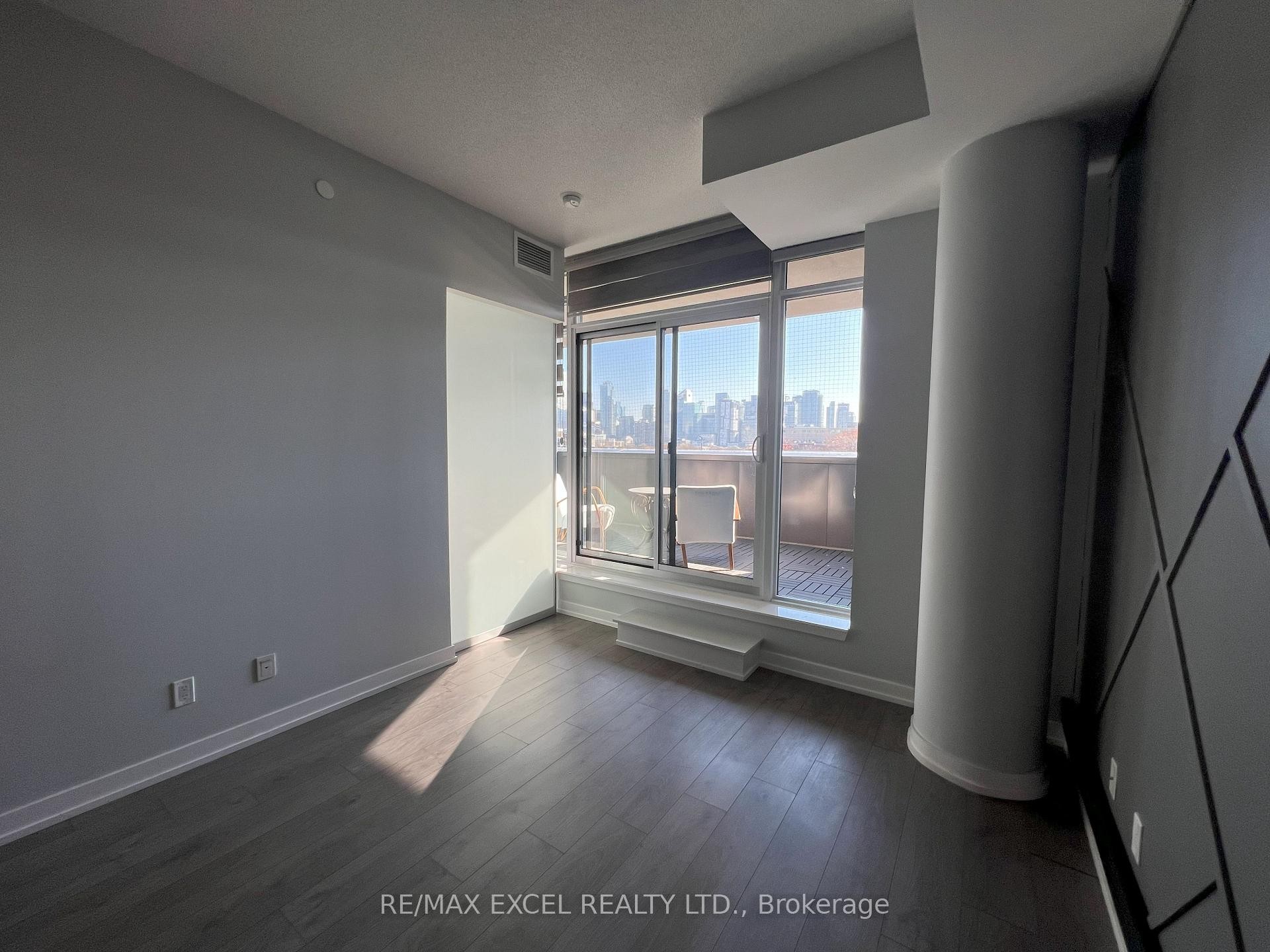 









297


College

Street, 503,
Toronto,




ON
M5T 0C2

