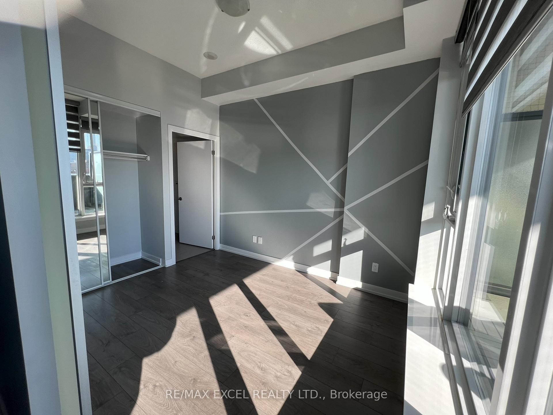 









297


College

Street, 503,
Toronto,




ON
M5T 0C2

