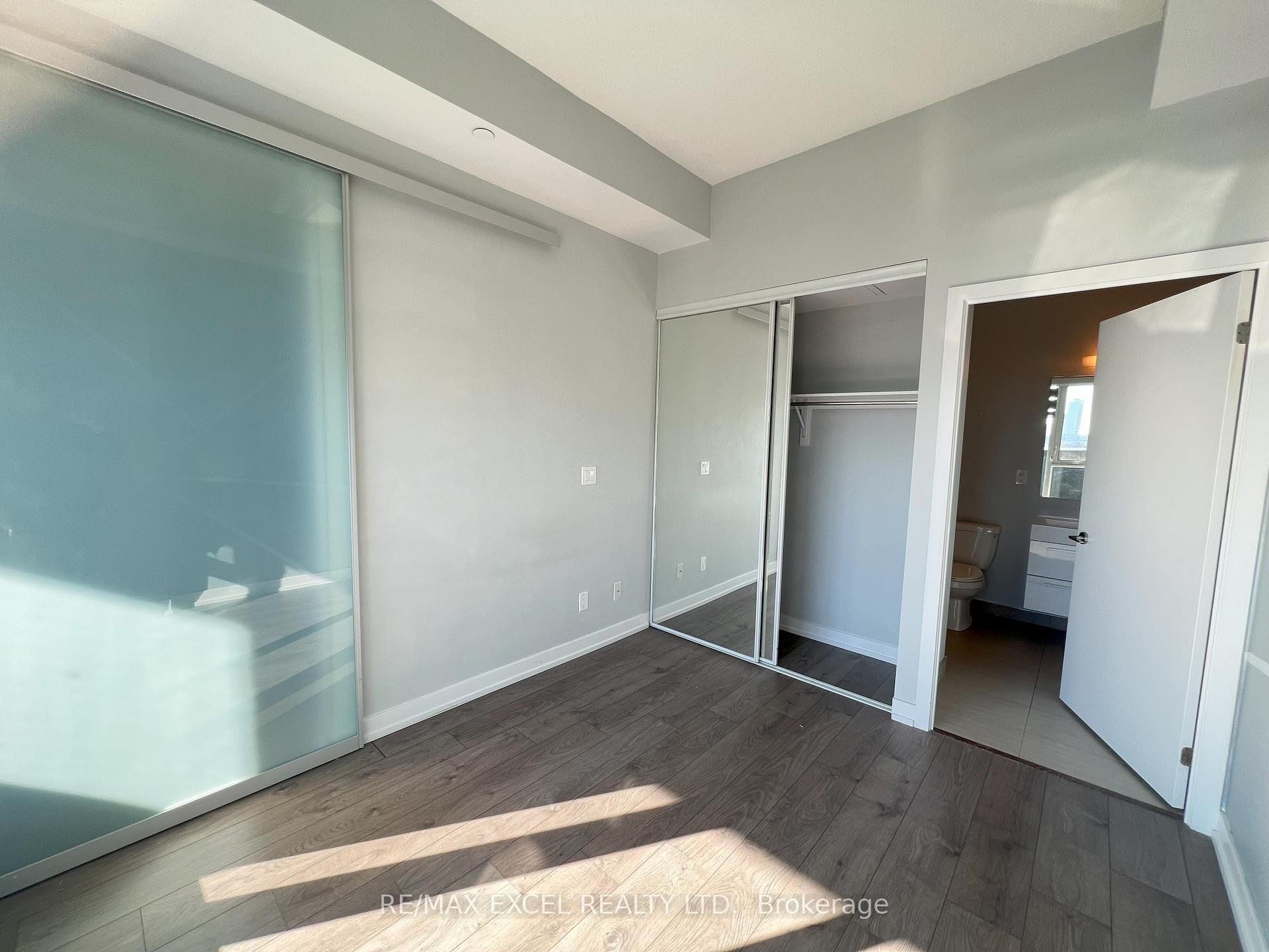 









297


College

Street, 503,
Toronto,




ON
M5T 0C2

