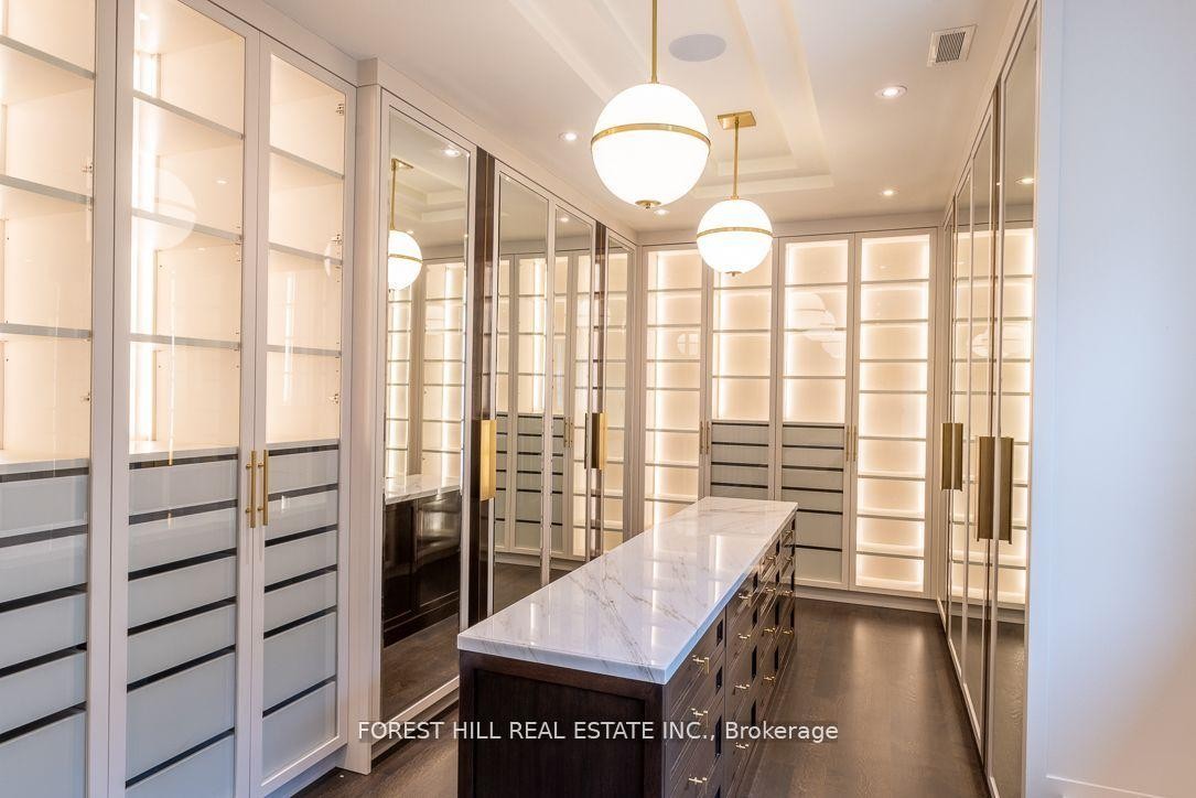 









15


Tudor

Gate,
Toronto,




ON
M2L 1N3

