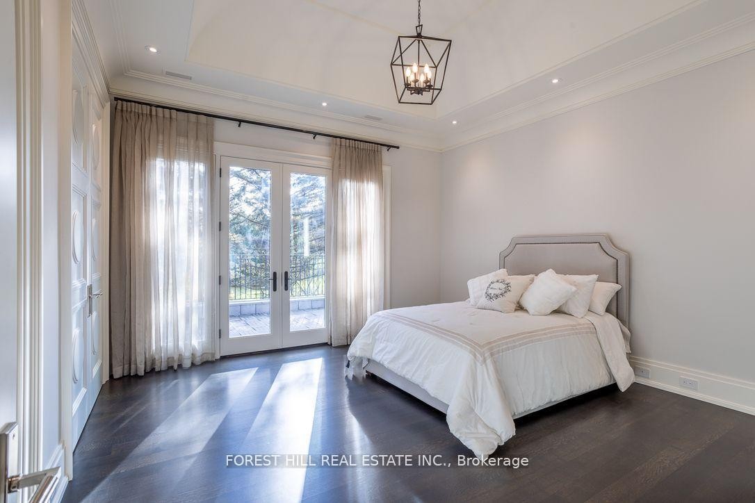 









15


Tudor

Gate,
Toronto,




ON
M2L 1N3


