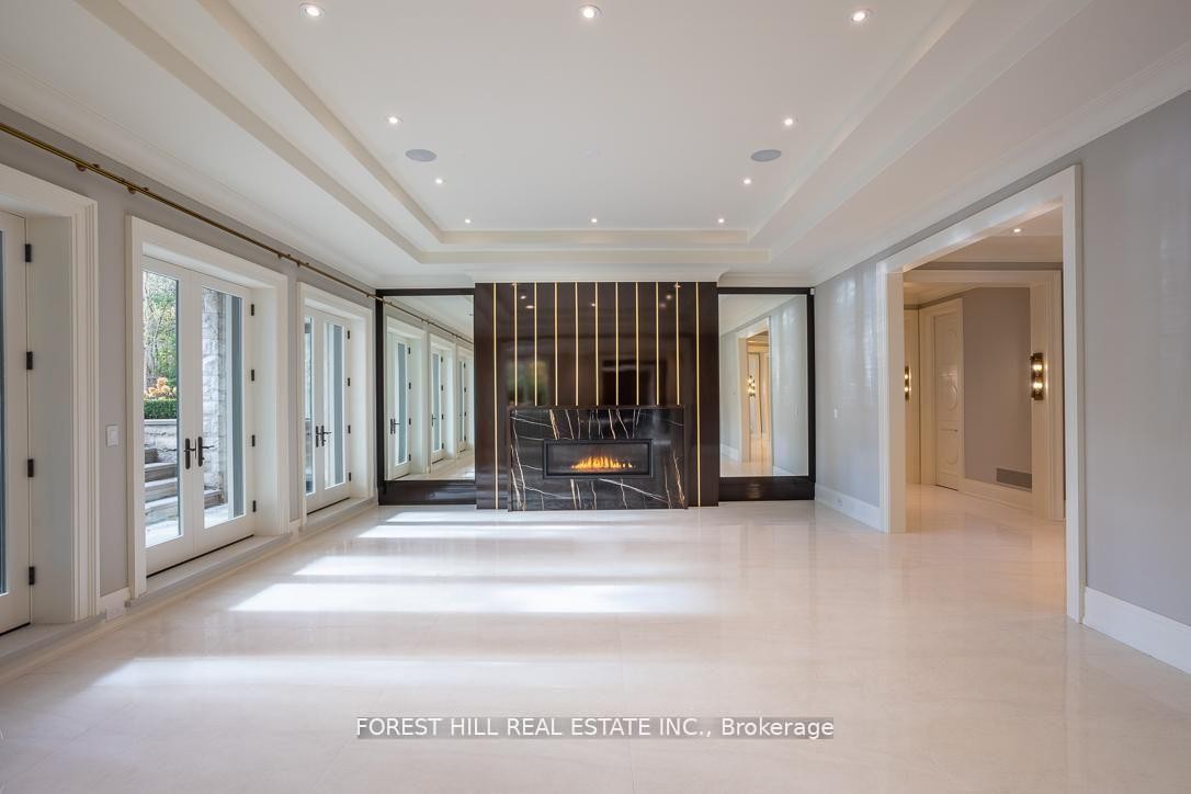 









15


Tudor

Gate,
Toronto,




ON
M2L 1N3

